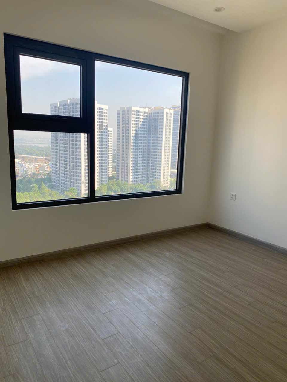 Bán Căn Hộ 3PN View Hồ Bơi Tại The Origami – Vinhomes Grand Park | Tòa S7.03, Giá 4 Tỷ Bao Thuế Phí
