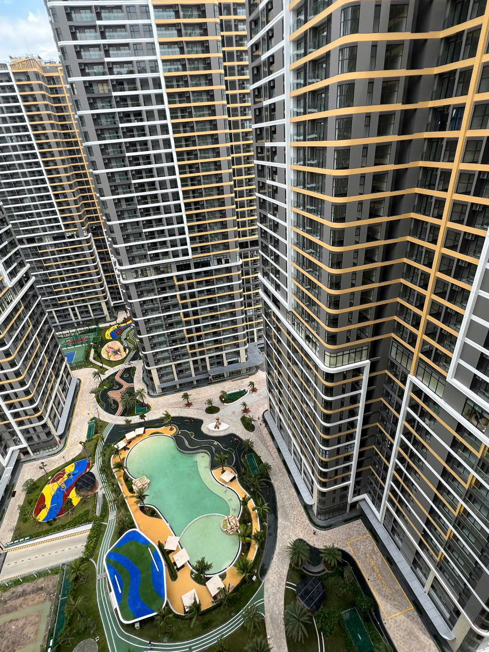 BÁN CĂN HỘ STUDIO THE BEVERLY VINHOMES GRAND PARK Tầng cao – View nội khu & sông Đồng Nai – Giá chỉ 2,7 tỷ