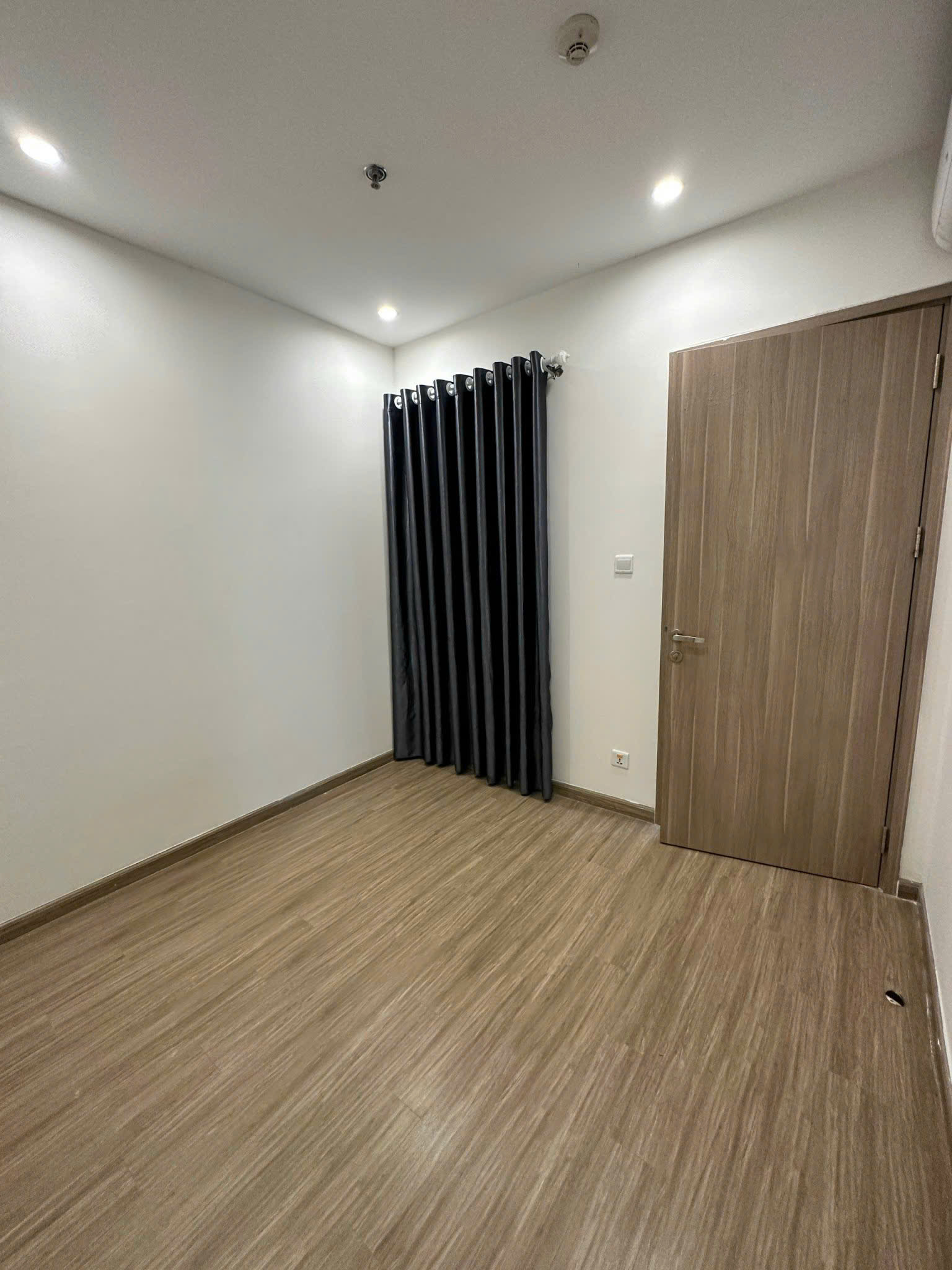 Bán căn hộ 2PN1WC –  View ngoại khu xanh mát cực thoáng – The Rainbow Vinhomes Grand Park, Giá chỉ 2.85 Tỷ - ảnh 5