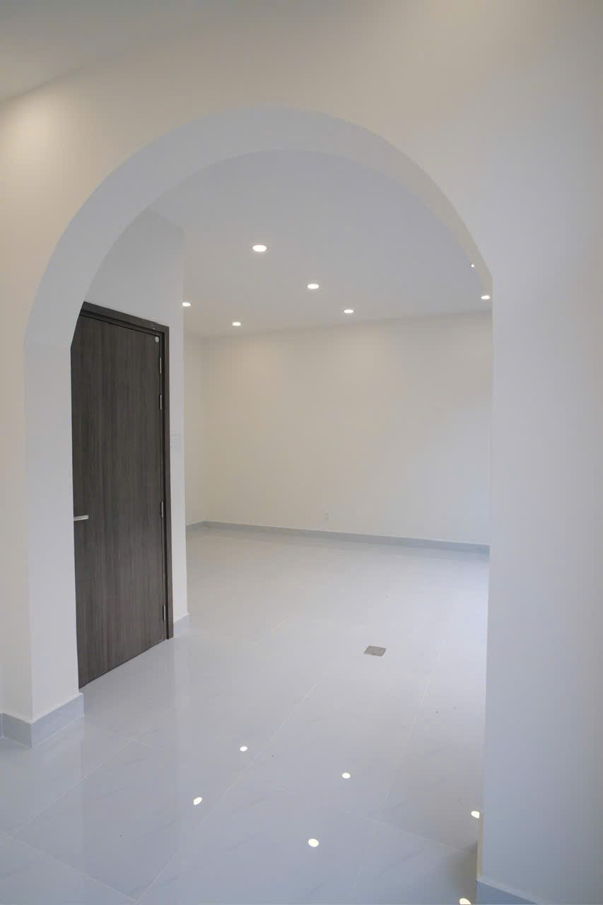 Cho Thuê Nhà Phố The Manhattan Vinhomes Grand Park – Hoàn Thiện Cơ Bản, Có Thang Máy – Giá 30 Triệu/Tháng