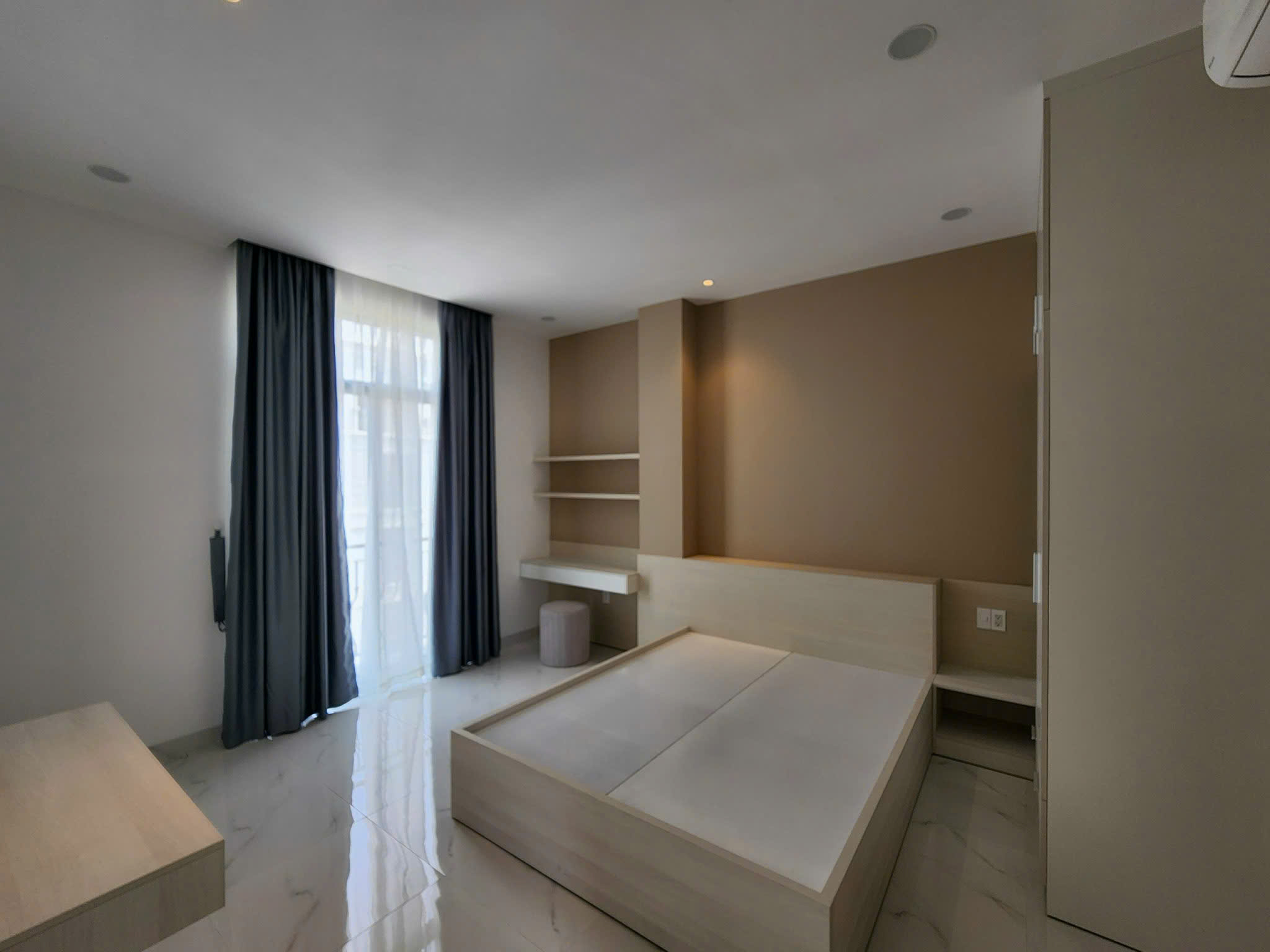 CHO THUÊ - Nhà phố 96m2 có nội thất, bếp, giường tủ Vinhomes Q9 - giá 38tr/tháng - ảnh 3