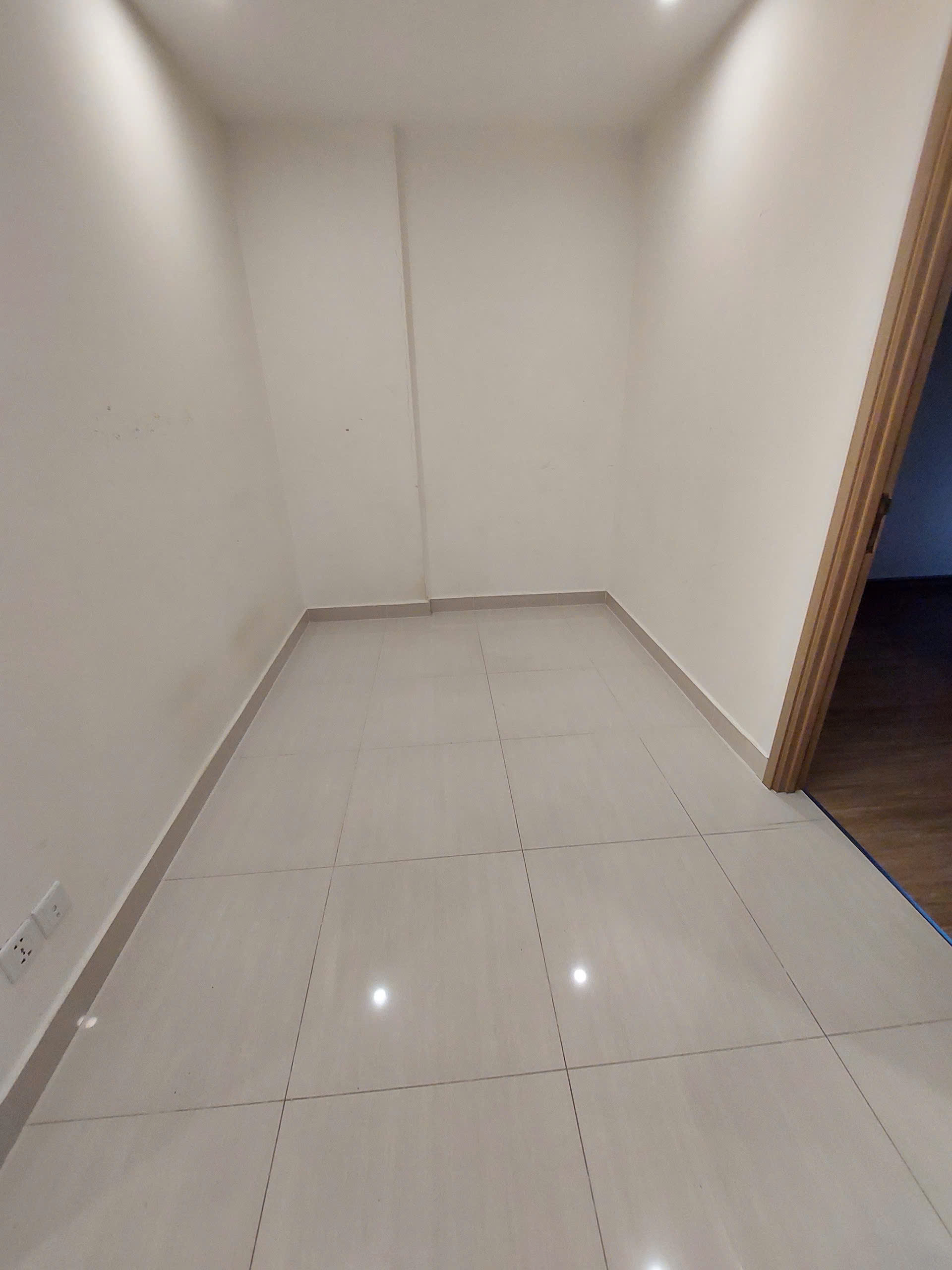 CẦN CHO THUÊ CĂN HỘ 1PN+ THE RAINBOW VINHOMES GRAND PARK- GIÁ CHỈ 5.5 TRIỆU/THÁNG