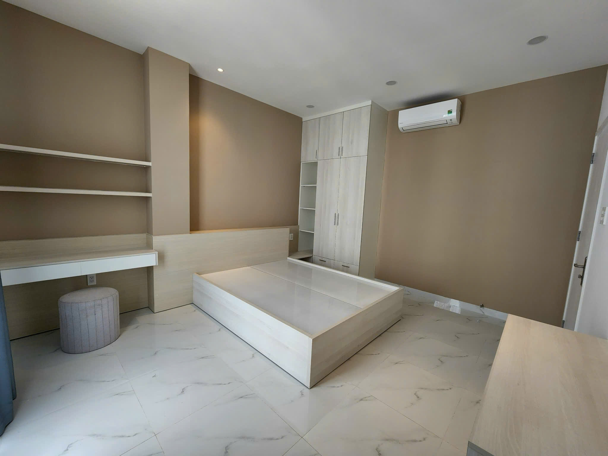 CHO THUÊ - Nhà phố 96m2 có nội thất, bếp, giường tủ Vinhomes Q9 - giá 38tr/tháng - ảnh 17