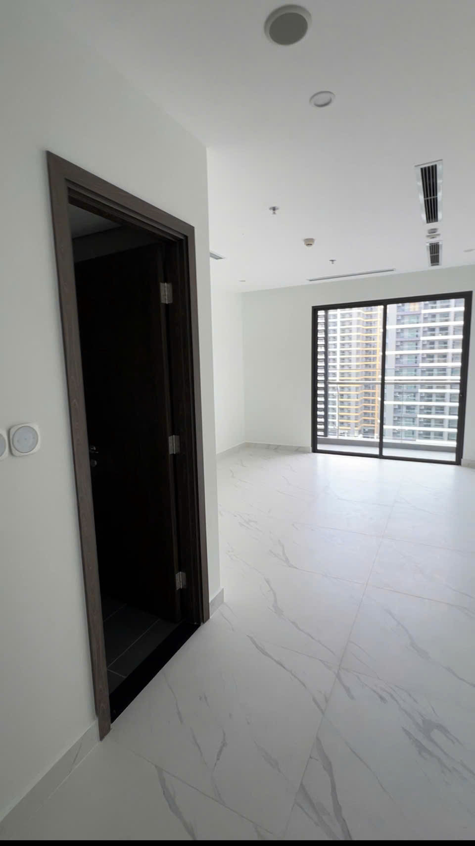 BÁN CĂN HỘ STUDIO THE BEVERLY VINHOMES GRAND PARK Tầng cao – View nội khu & sông Đồng Nai – Giá chỉ 2,7 tỷ