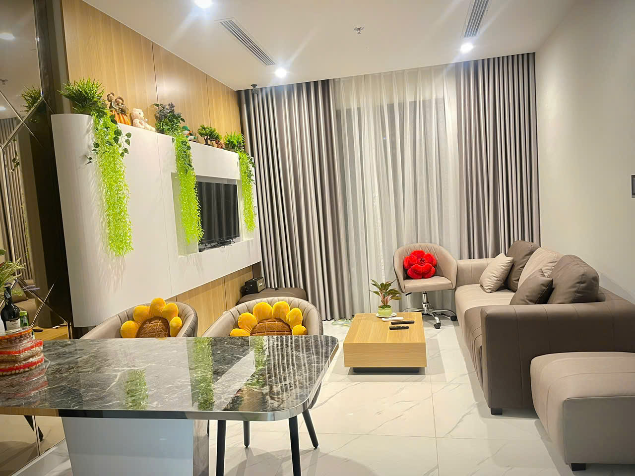 Cho Thuê Căn Hộ 1PN+ The Beverly – Vinhomes Grand Park | Tầng Cao – Full Nội Thất Cao Cấp – View Nội Khu Thoáng Đẹp
