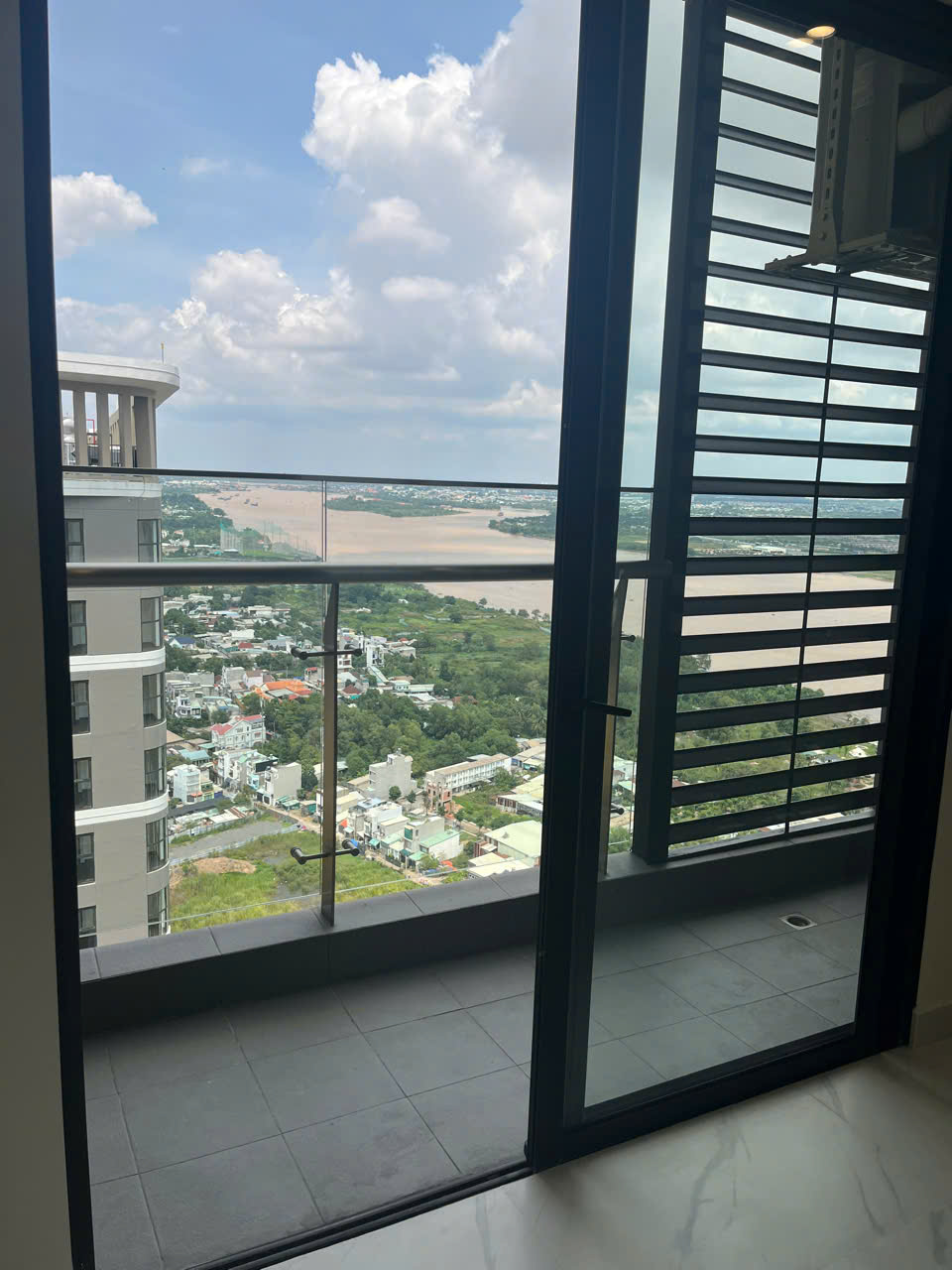 Cần Bán Căn Hộ 1PN+ The Beverly Vinhomes Grand Park – View Tầng Cao Sông Đồng Nai, Hoàn Thiện Cơ Bản Từ CĐT