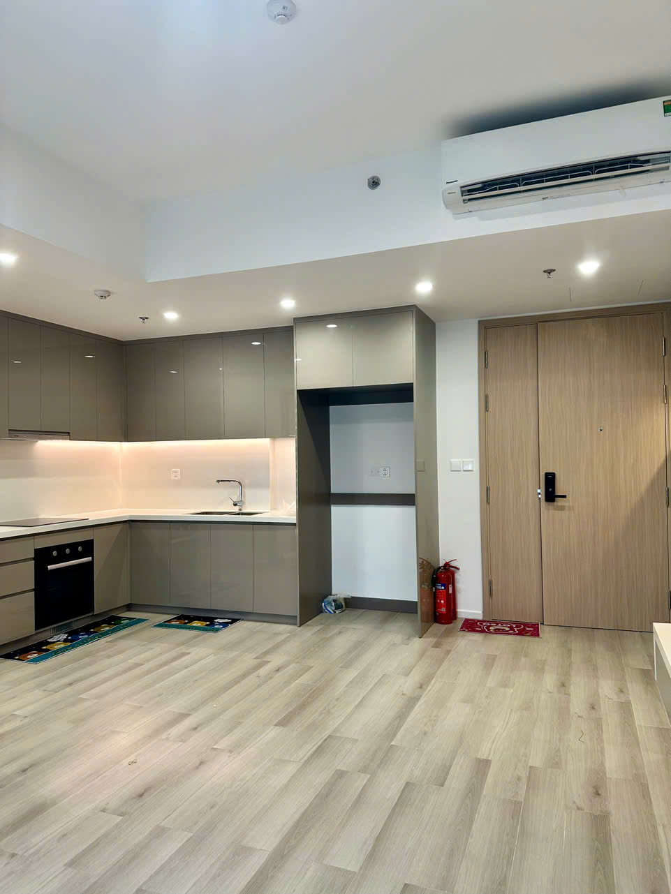 BÁN & CHO THUÊ CĂN HỘ MASTERI CENTRE POINT VINHOMES GRAND PARK – 2PN FULL NỘI THẤT, GIÁ TỐT QUẬN 9