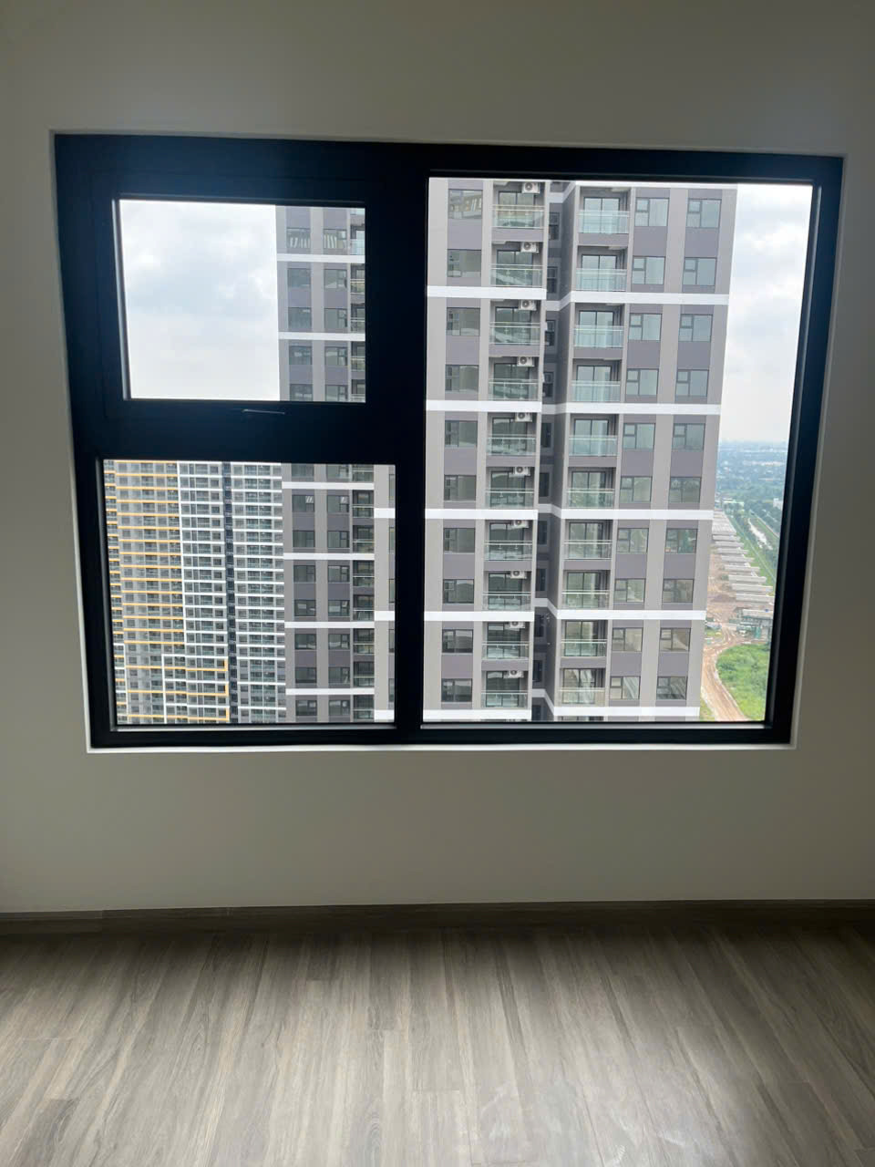 Cho Thuê Gấp Căn Hộ 2PN The Beverly Solari Vinhomes Grand Park - Tầng Cao View Vành Đai 3 Thoáng Đãng, Có Bếp Rèm, Giá Chỉ 7 Triệu