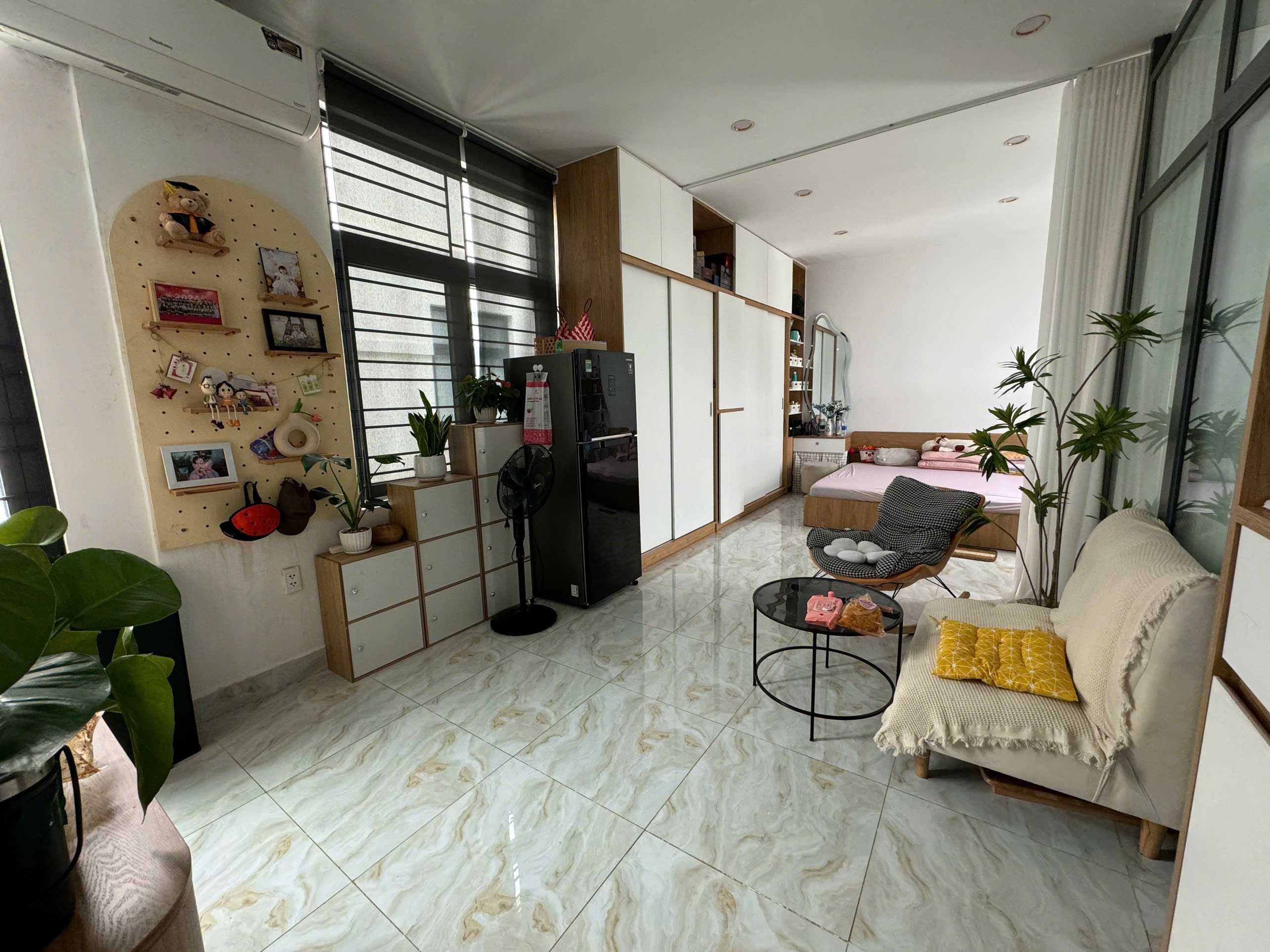 Bán Nhà Phố The Manhattan Vinhomes Grand Park – 5 Tầng, Có Thang Máy, Phù Hợp Ở & Kinh Doanh - Giá chỉ 24 tỷ