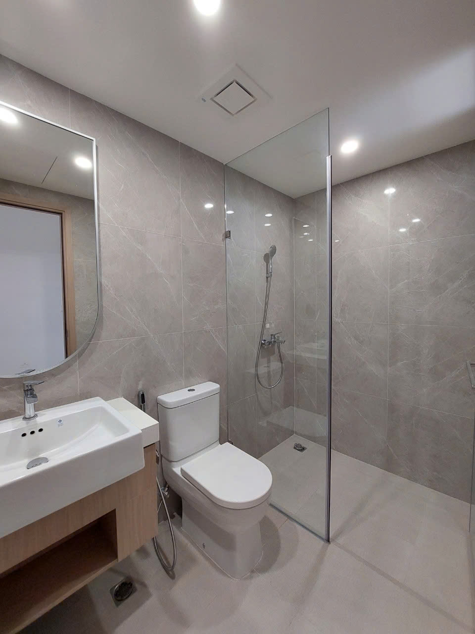 BÁN GẤP CĂN HỘ 2PN MASTERI CENTRE POINT - NỘI THẤT SẴN BẾP RÈM - GIÁ TỐT NHẤT THỊ TRƯỜNG - ảnh 5