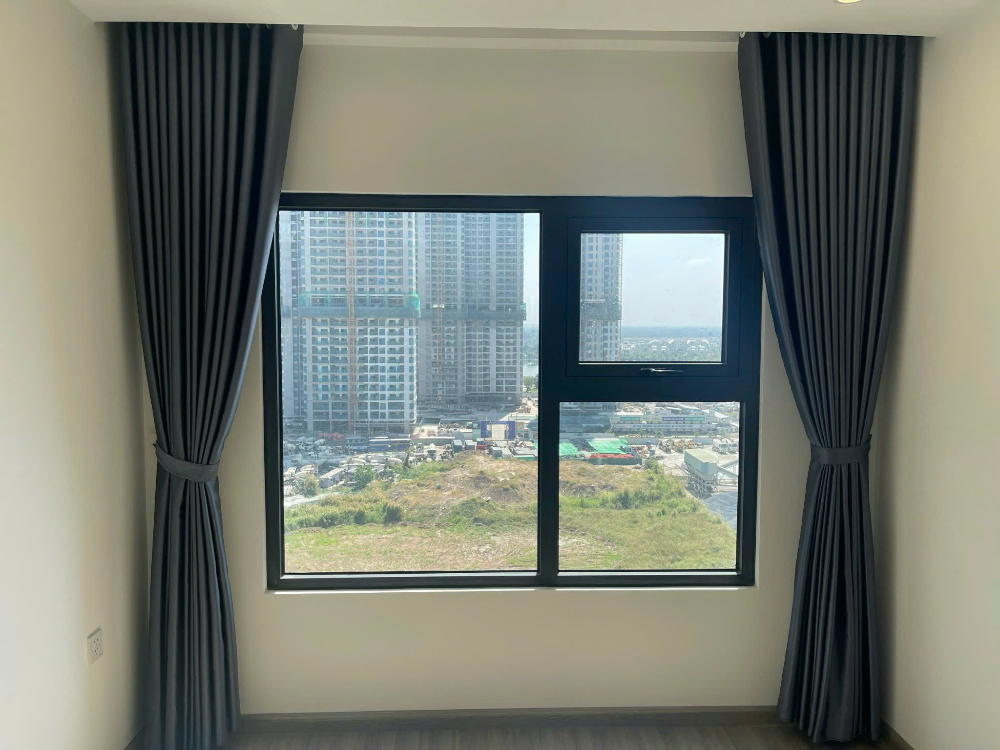 Bán Căn Hộ 2PN 2WC The Beverly Solari – Vinhomes Grand Park – Nội Thất Bếp Rèm – Giá 3.95 Tỷ - ảnh 2