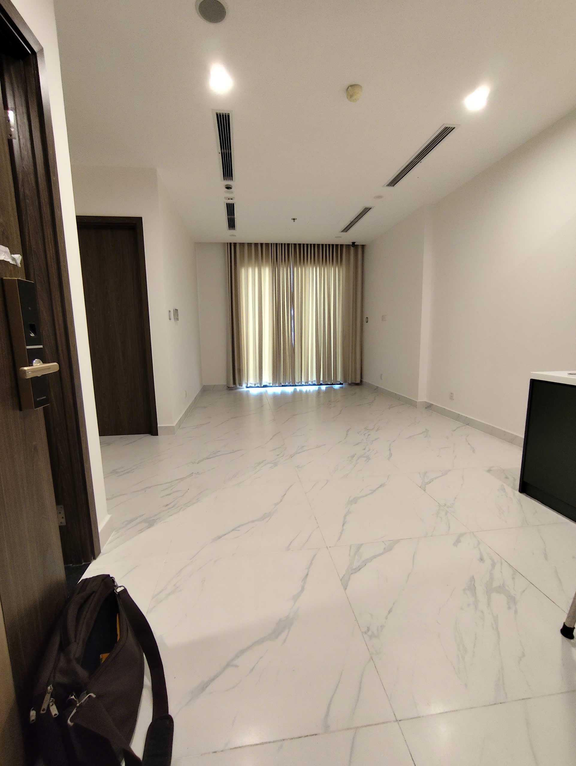 BÁN CĂN HỘ 1PN+ THE BEVERLY – TẦNG CAO, VIEW CÔNG VIÊN 36HA & SÔNG ĐỒNG NAI – HOÀN THIỆN BẾP RÈM