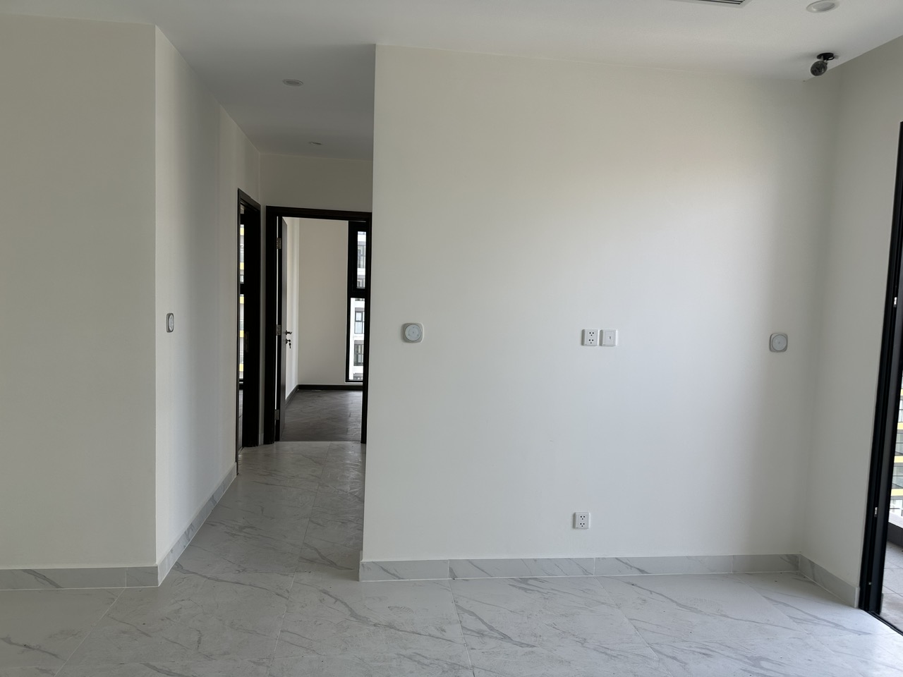 Bán căn hộ Vinhomes Grand Park 2PN 2WC – The Beverly – Nội thất cơ bản – View hồ bơi tầng cao - ảnh 4