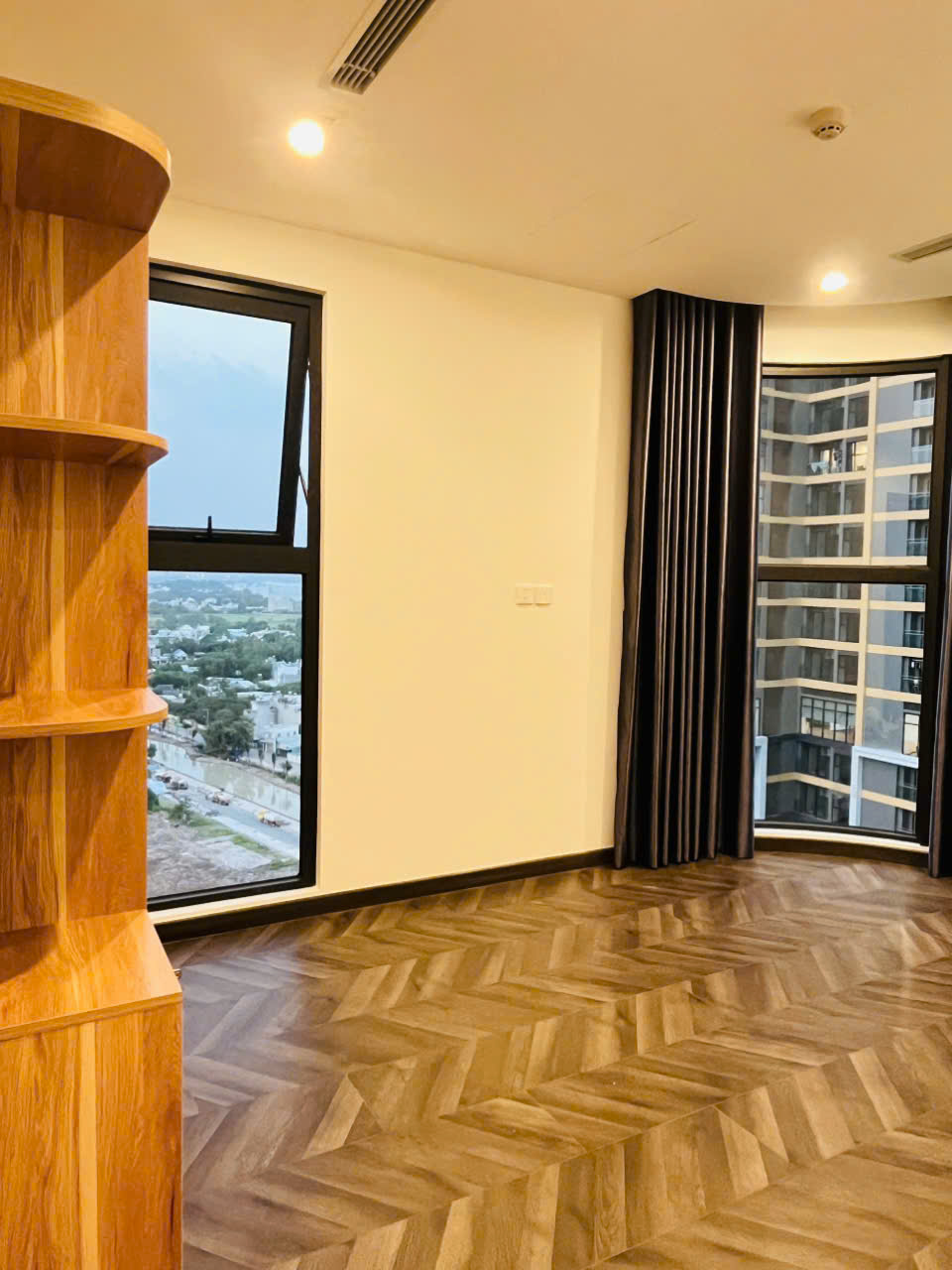 BÁN & CHO THUÊ CĂN HỘ 2PN2WC – FULL NỘI THẤT CAO CẤP – THE BEVERLY (BE), VINHOMES GRAND PARK | GIÁ TỐT NHẤT THỊ TRƯỜNG