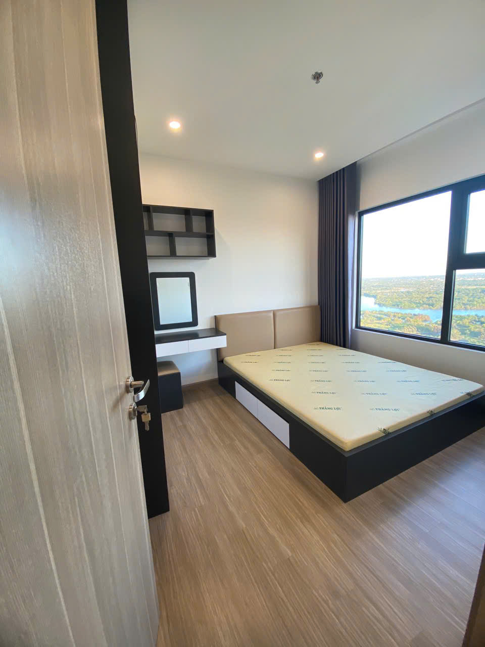 Cho thuê căn hộ 2PN2WC Full Nội Thất – The Rainbow Vinhomes Grand Park – Giá chỉ 7.5 triệu/tháng | View ngoại khu tầng cao thoáng mát - ảnh 5