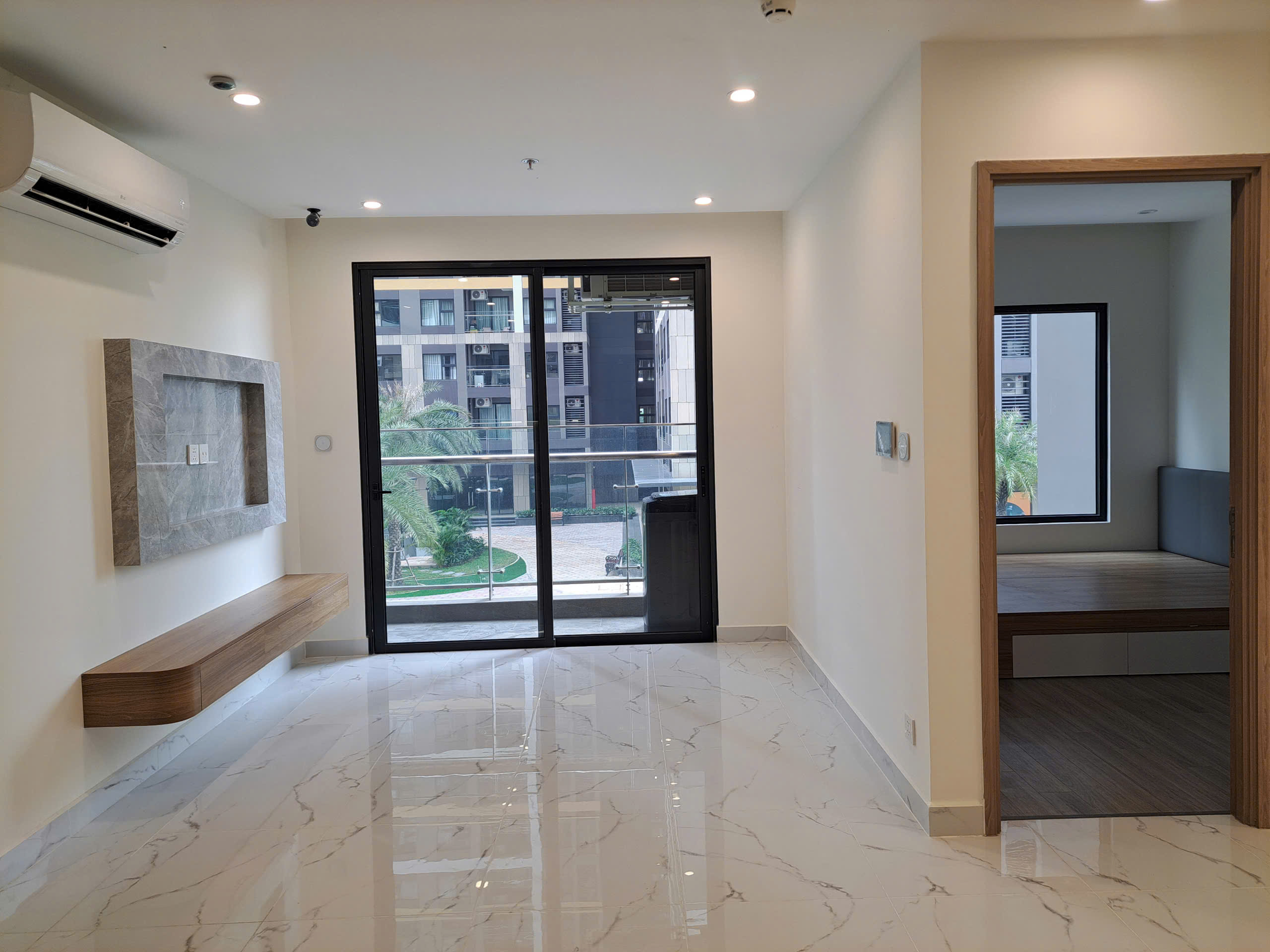 Cho Thuê Gấp Căn Hộ 1PN+ The Beverly Solari Vinhomes Grand Park - Full Nội Thất, Tầng Thấp View Nội Khu - ảnh 4