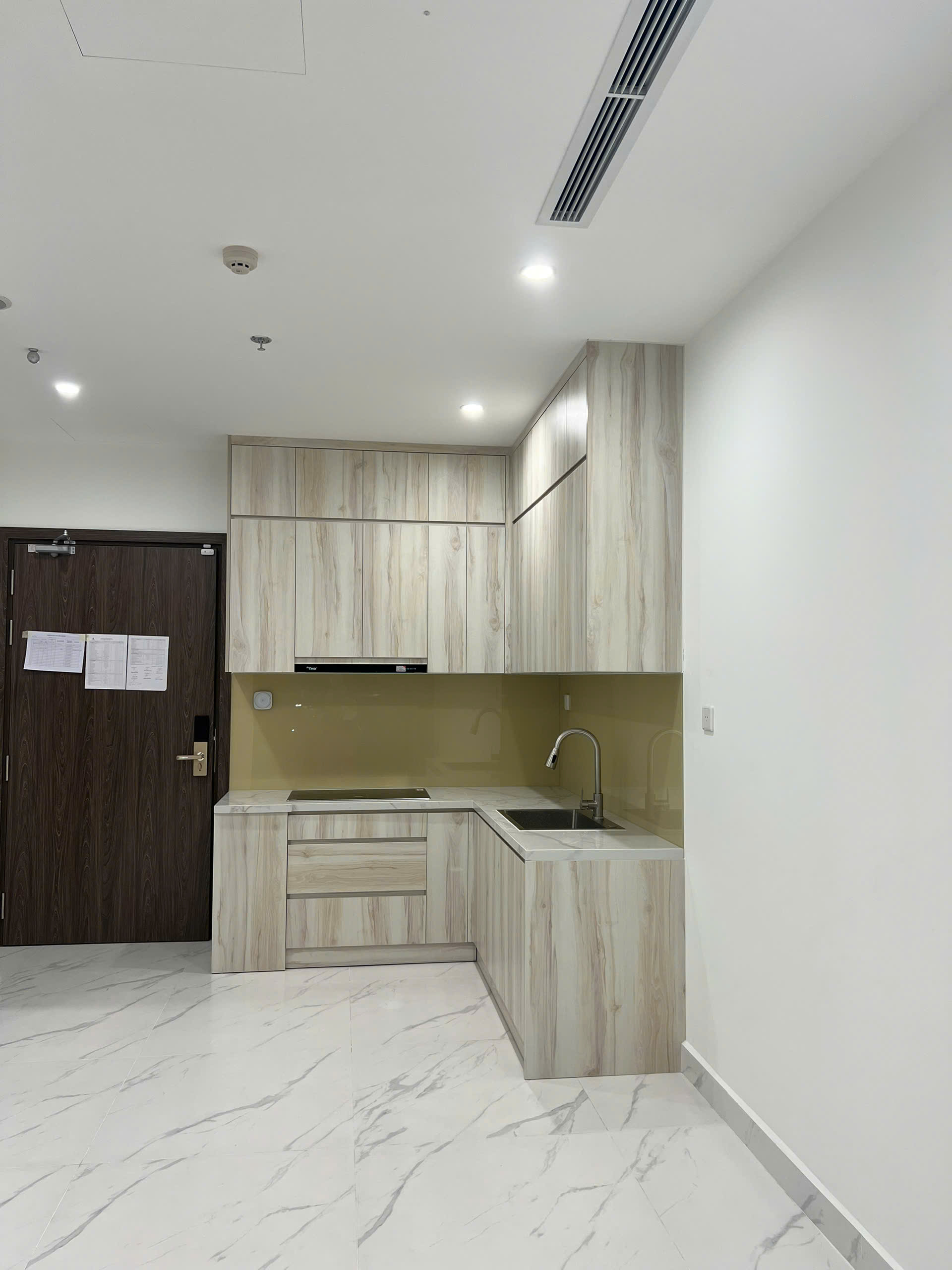 BÁN CĂN HỘ 1PN+ THE BEVERLY – VINHOMES GRAND PARK  Full Nội Thất | View Nội Khu Hồ Bơi | Thoáng Mát