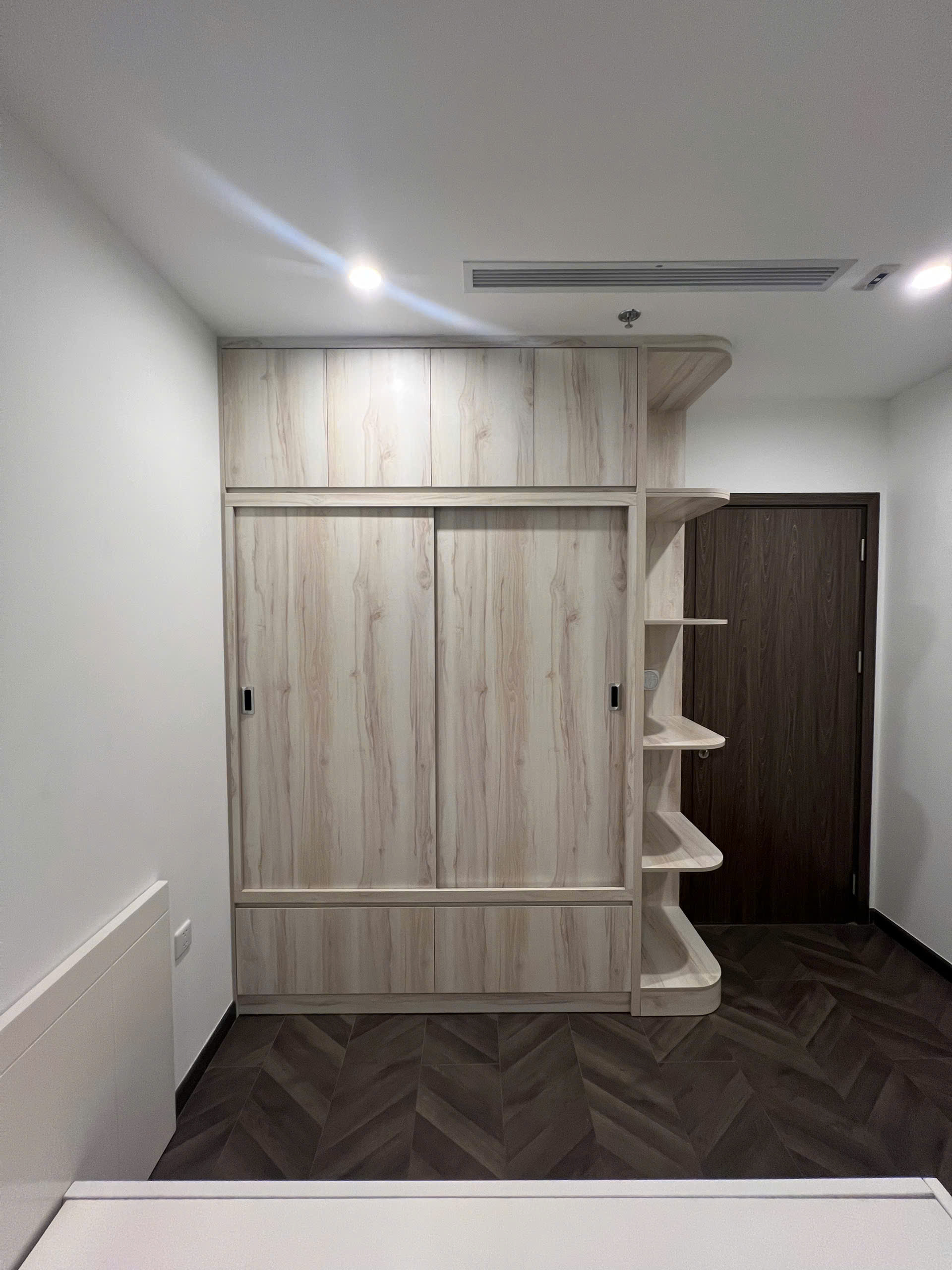 BÁN CĂN HỘ 1PN+ THE BEVERLY – VINHOMES GRAND PARK  Full Nội Thất | View Nội Khu Hồ Bơi | Thoáng Mát