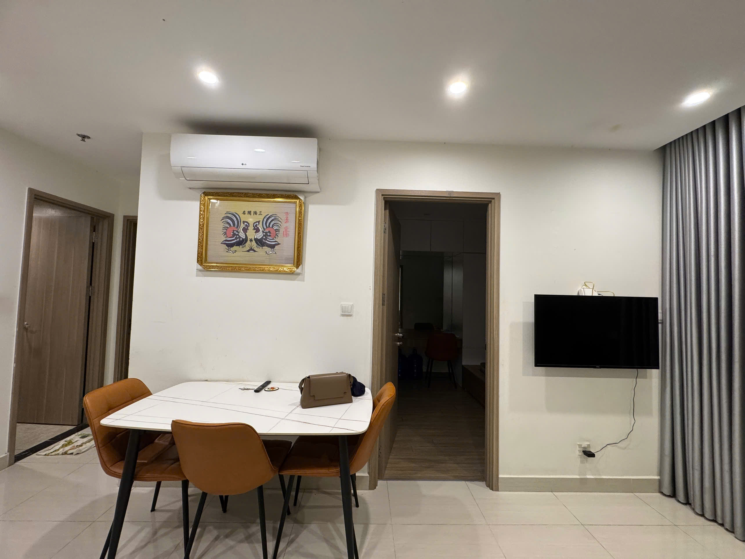 Cho Thuê Căn Hộ 2PN 2WC Vinhomes Grand Park – The Origami Tầng Cao | View Hồ Bơi Nội Khu | Full Nội Thất | Ở Ngay