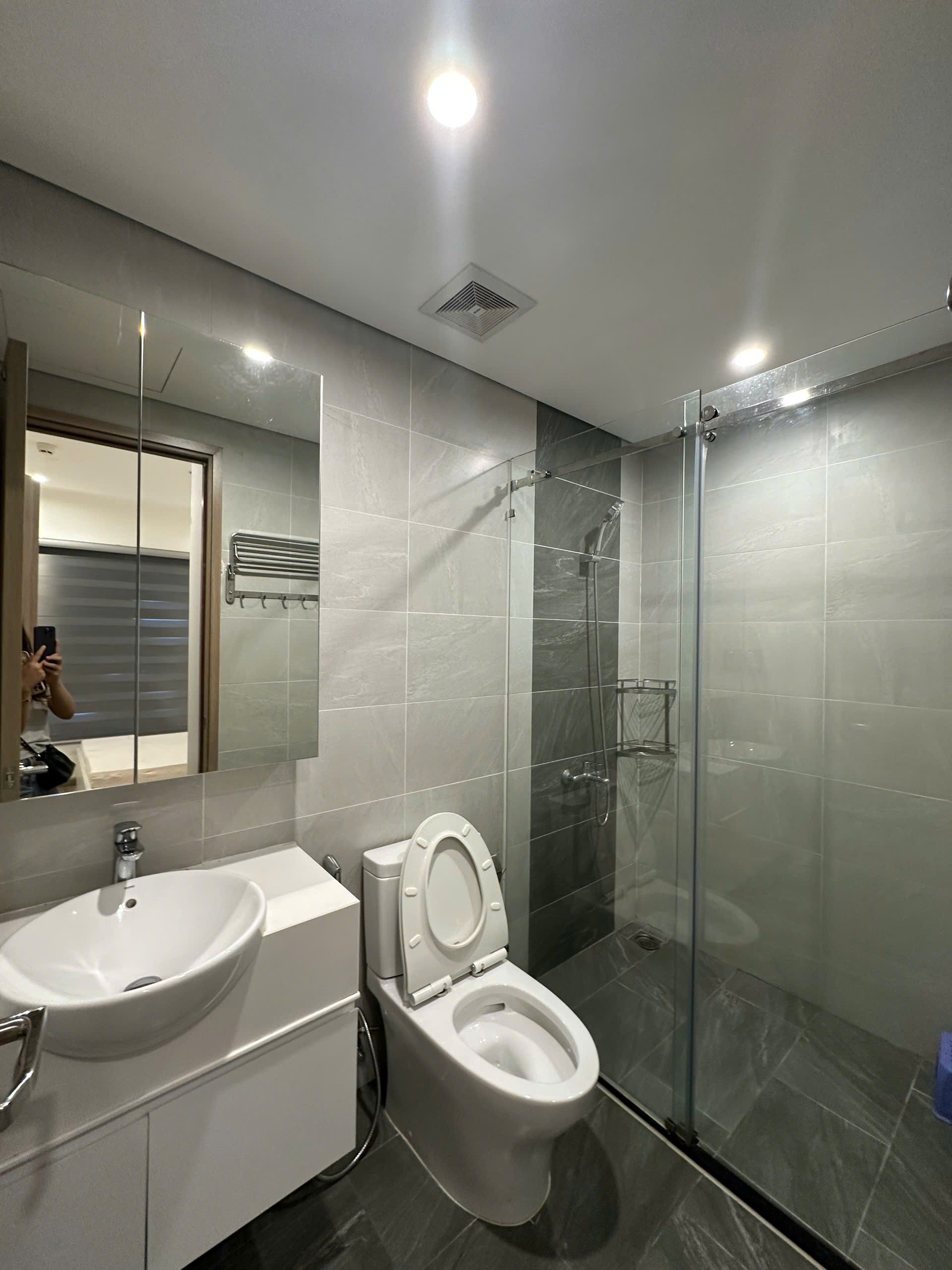 Cho Thuê Căn Hộ 2PN 2WC Full Nội Thất – View Nội Khu, Tầng Thấp Vinhomes Grand Park | Phân Khu The Origami – Quận 9