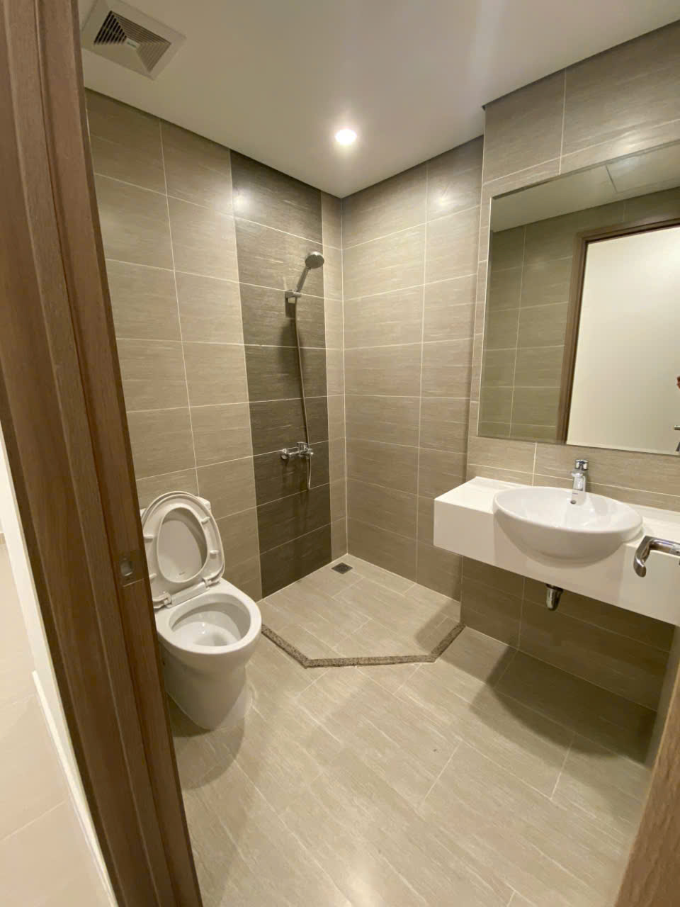 Bán Căn Hộ 2PN 2WC Vinhomes Grand Park – The Origami Tầng Thấp | View Công Viên & Hồ Bơi Nội Khu | Nhà Trống Hoàn Thiện Cơ Bản - ảnh 9
