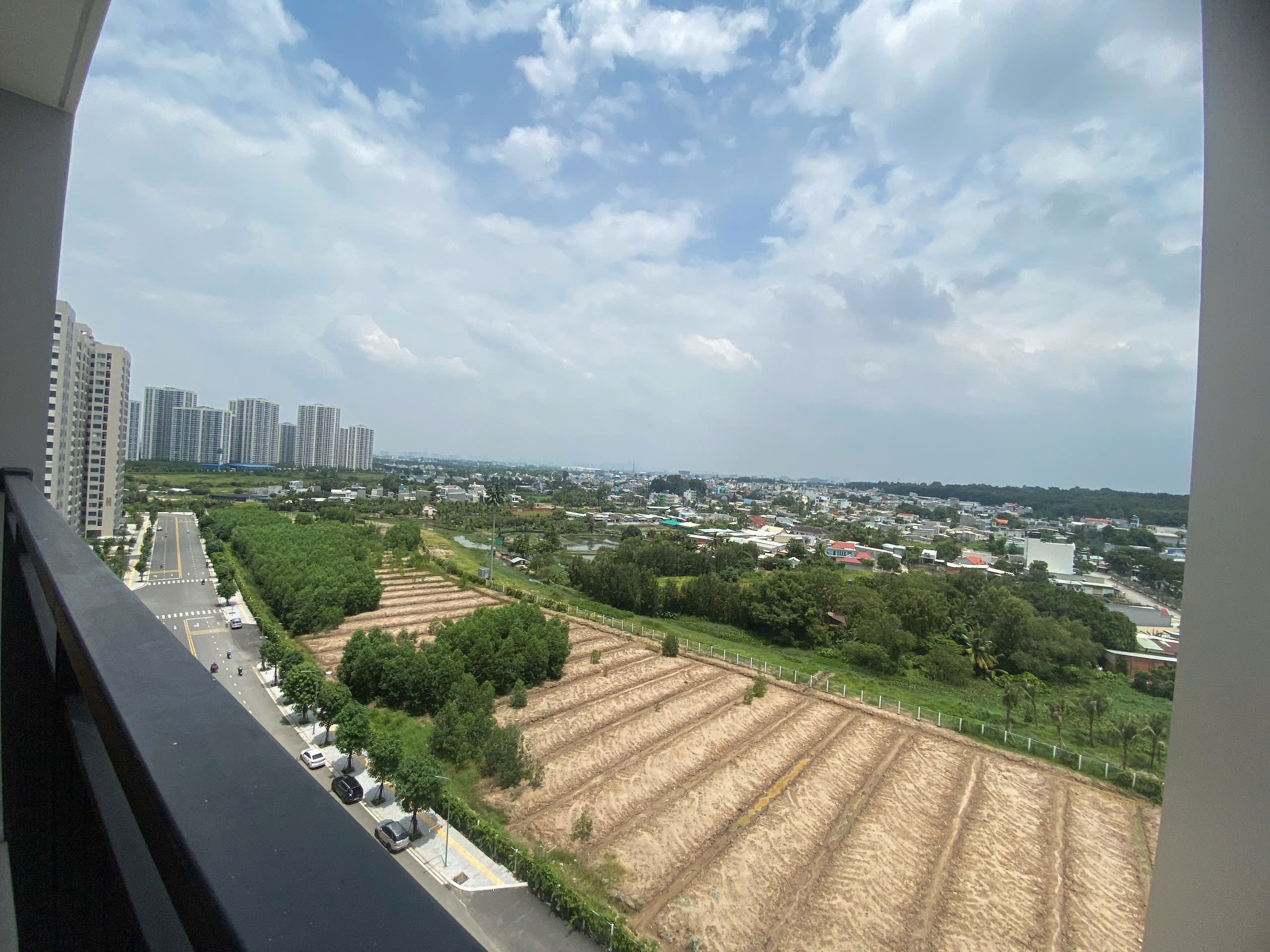 Cho Thuê Căn Hộ Vinhomes Grand Park – The Origami 3PN View Hồ Bơi & Công Viên, Ngoại Khu Mảng Xanh – Full Nội Thất Mới - ảnh 9