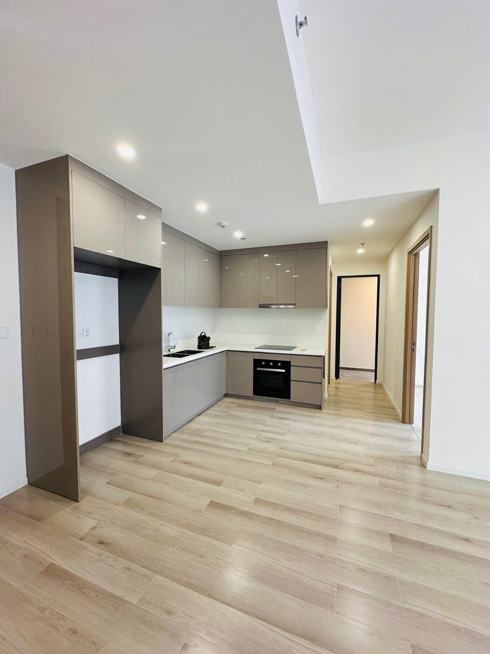 Bán căn hộ Masteri Centre Point – Vinhomes Grand Park | 2PN – Giá chỉ 5 tỷ | View thoáng – Nội thất bếp rèm