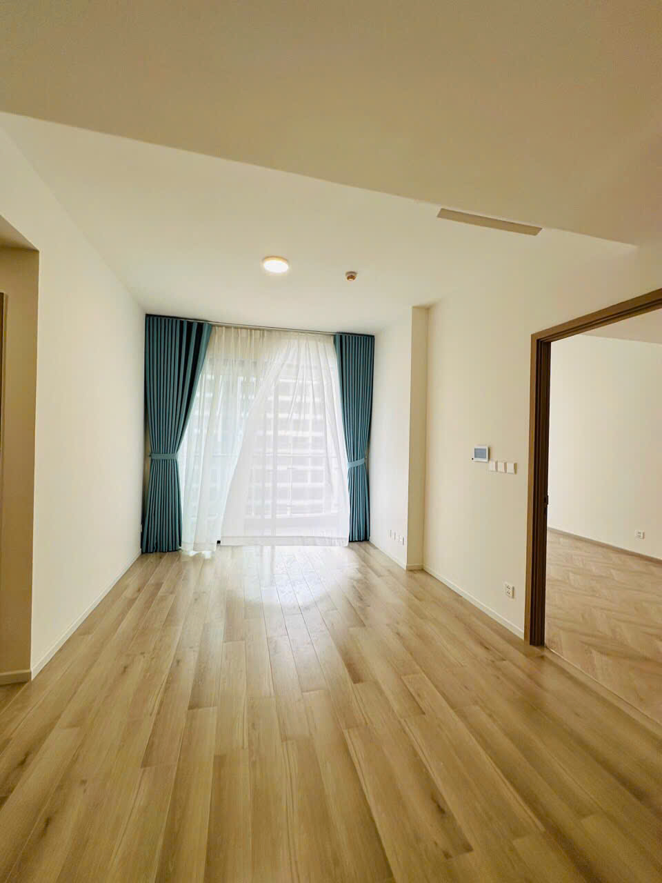 Bán căn hộ Masteri Centre Point – Vinhomes Grand Park | 2PN – Giá chỉ 5 tỷ | View thoáng – Nội thất bếp rèm