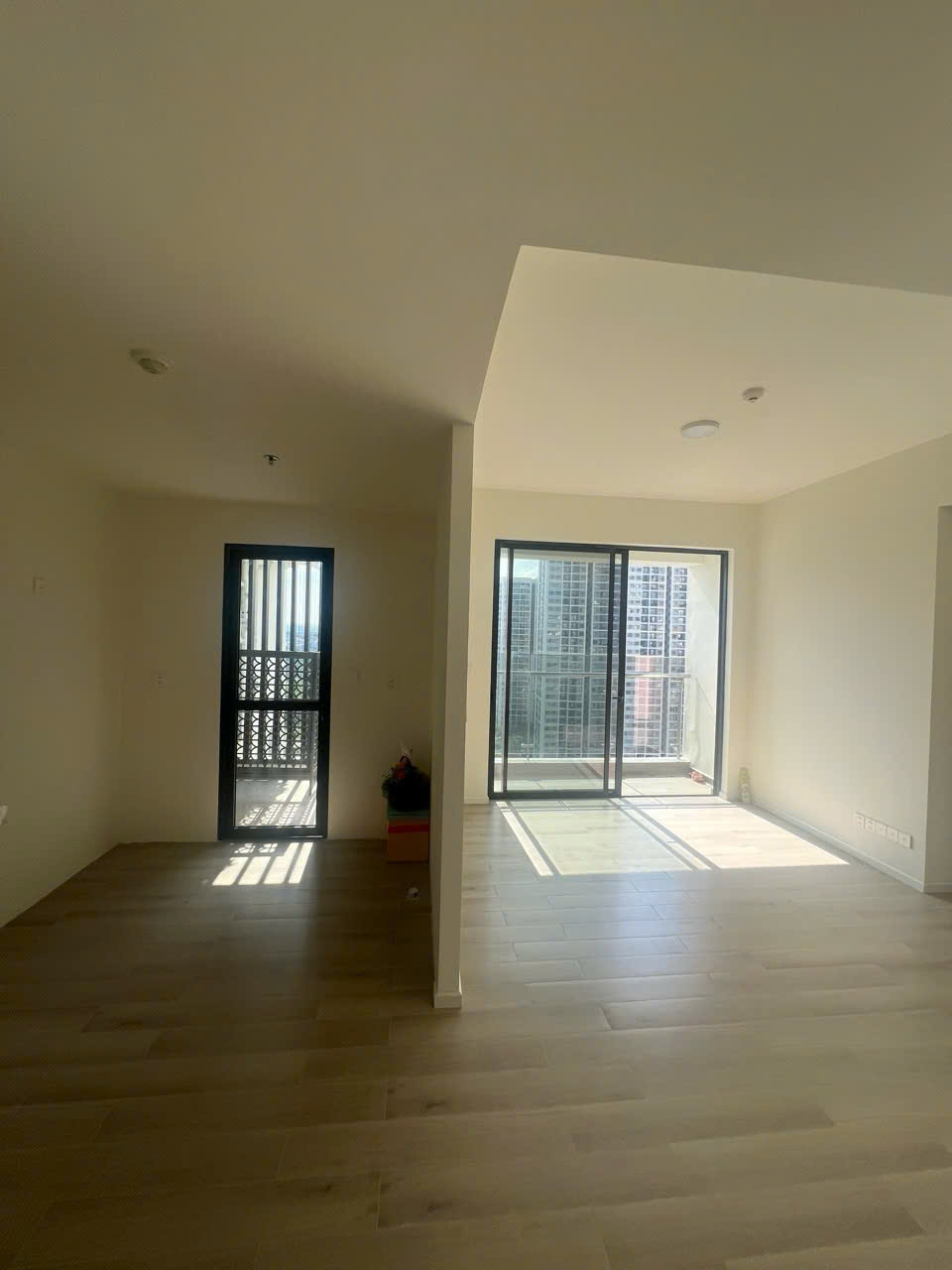 BÁN CĂN HỘ LUMIERE BOULEVARD – VINHOMES GRAND PARK  2PN | GIÁ TỐT CHỈ 4.2 TỶ 