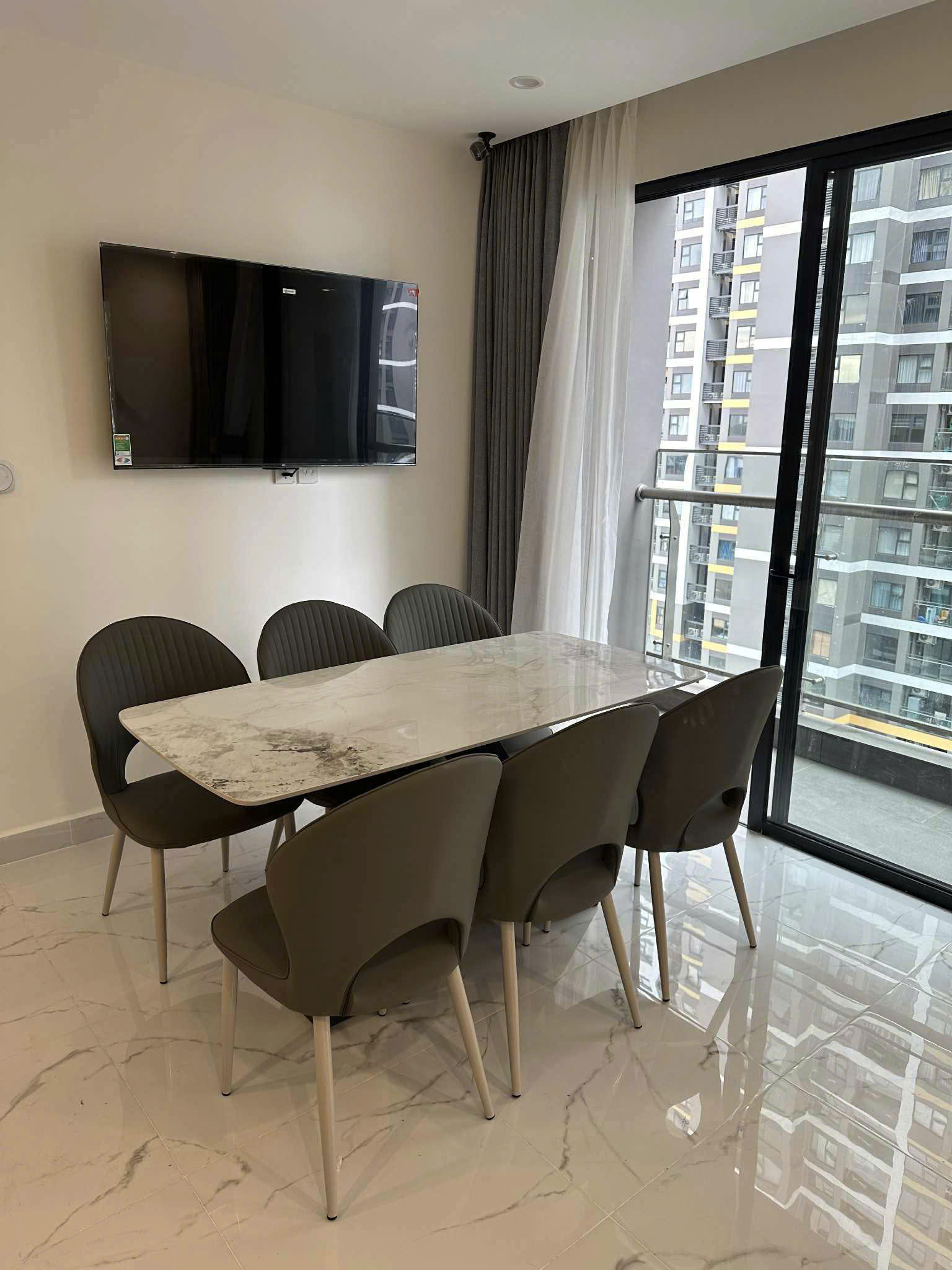 Cho Thuê Căn Hộ 2PN+ Full Nội Thất – The Beverly Solari Vinhomes Grand Park - ảnh 2
