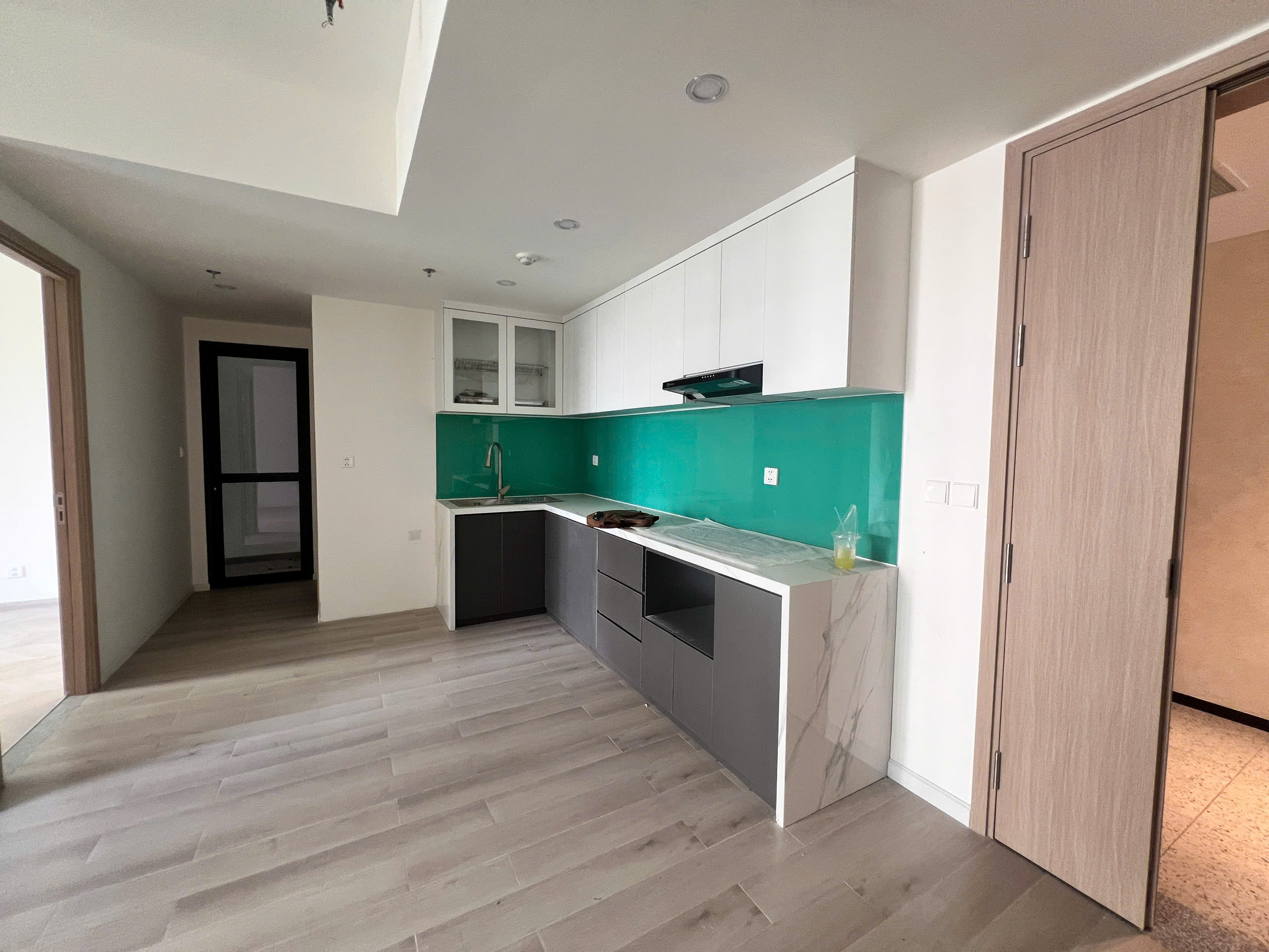 CHO THUÊ CĂN HỘ LUMIERE BOULEVARD VINHOMES GRAND PARK 2PN – VIEW NỘI KHU – NỘI THẤT CƠ BẢN - ảnh 4