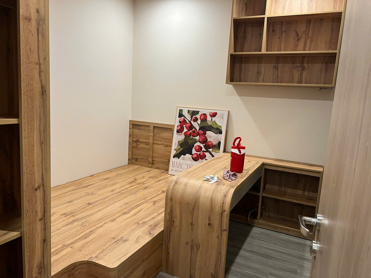 BÁN & CHO THUÊ CĂN HỘ 2PN THE BEVERLY SOLARI VINHOMES GRAND PARK – FULL NỘI THẤT GỖ CAO CẤP