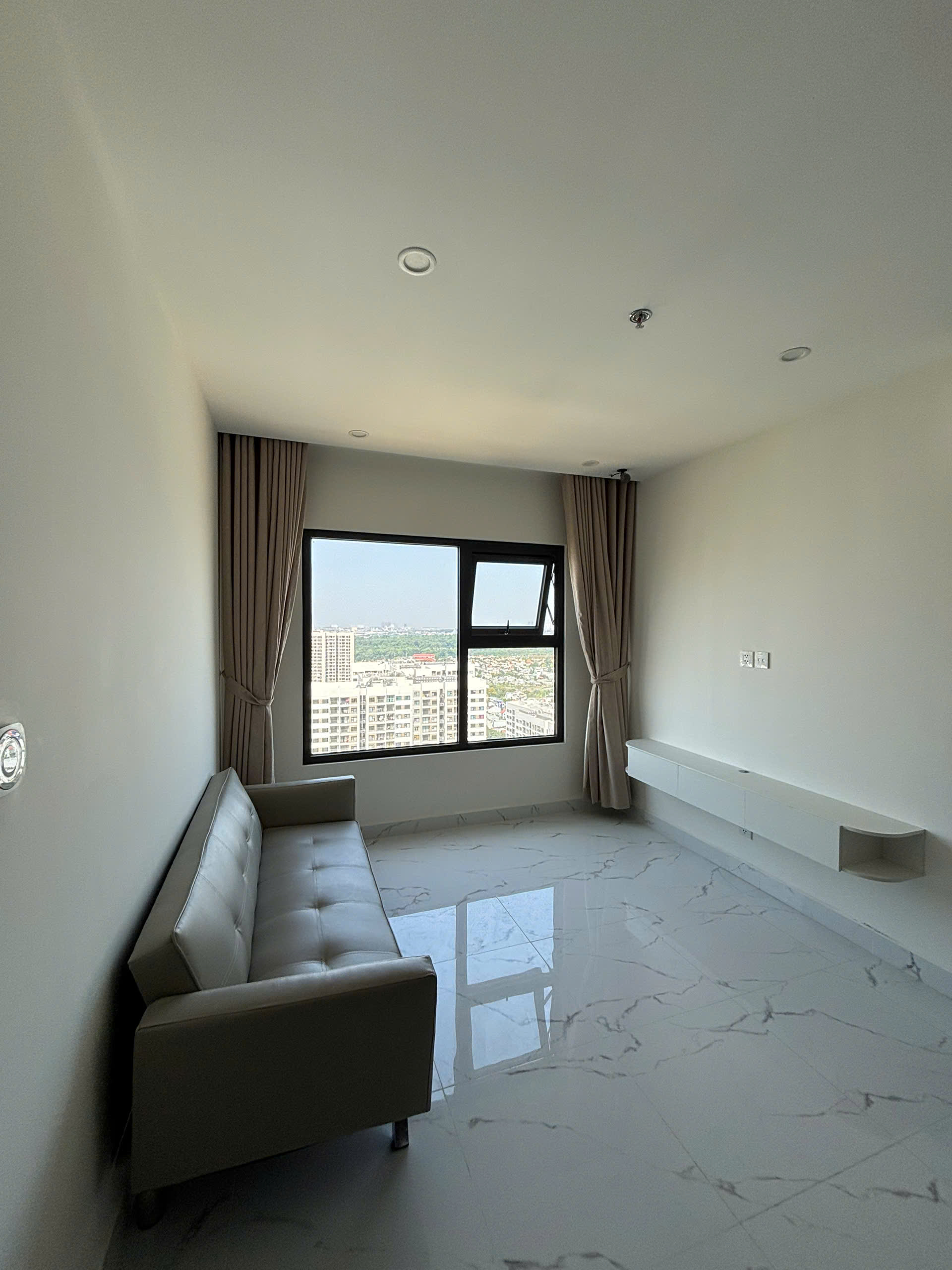 BÁN CĂN HỘ 2PN2WC TẦNG CAO | FULL NỘI THẤT CAO CẤP | VIEW VÀNH ĐAI 3 | THE BEVERLY SOLARI