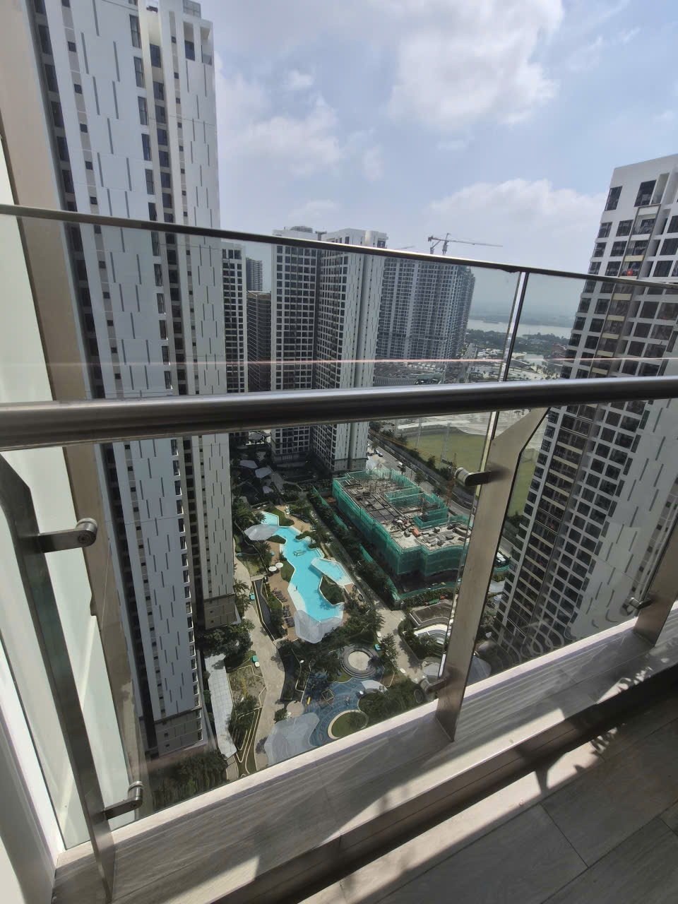 BÁN CĂN HỘ 2PN MASTERI CENTRE POINT – FULL NỘI THẤT CAO CẤP - TẦNG CAO – VỊ TRÍ ĐẸP VINHOMES GRAND PARK