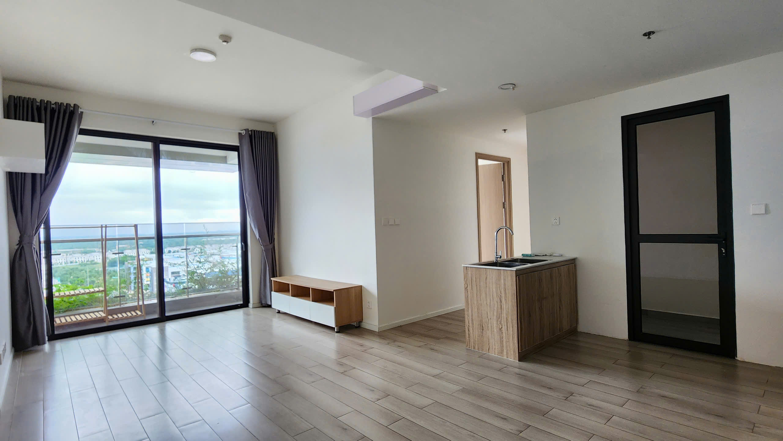 Cho Thuê Gấp Căn Góc 2PN Tòa B (Banyan) Lumiere Boulevard – View Vinschool, Bao Phí Quản Lý – Chỉ 9 Triệu/Tháng