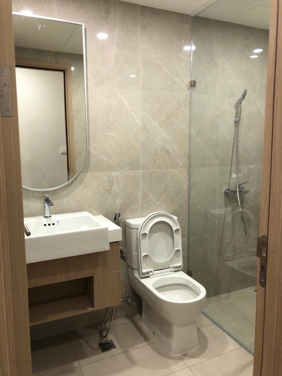 CĂN HỘ MASTERI CENTRE POINT VINHOMES GRAND PARK – BÁN & CHO THUÊ | FULL NỘI THẤT | TẦNG CAO | VIEW NỘI KHU HỒ BƠI