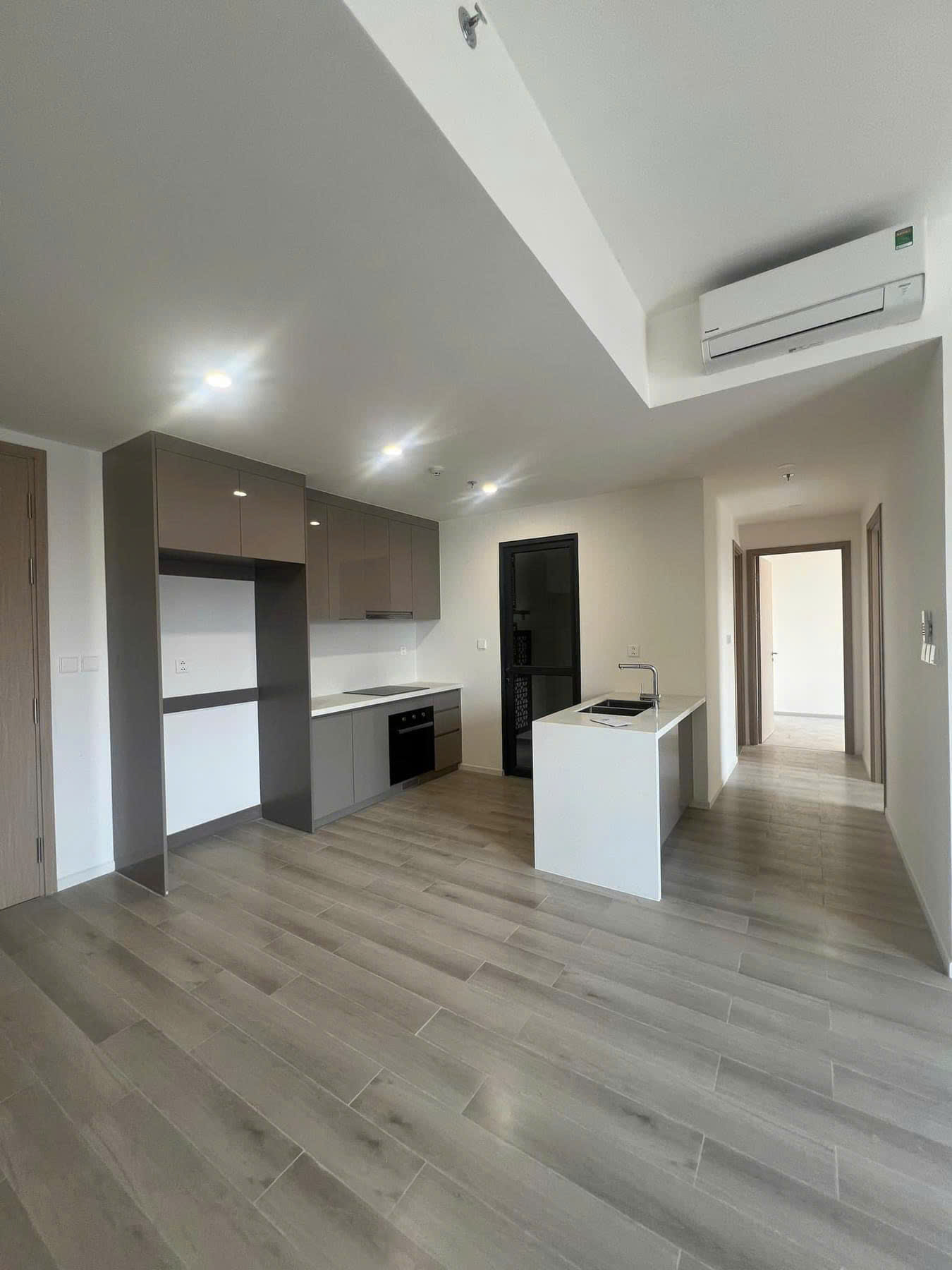BÁN CĂN HỘ 2PN MASTERI CENTRE POINT VINHOMES GRAND PARK – 2PN – NỘI THẤT CƠ BẢN – GIÁ TỐT