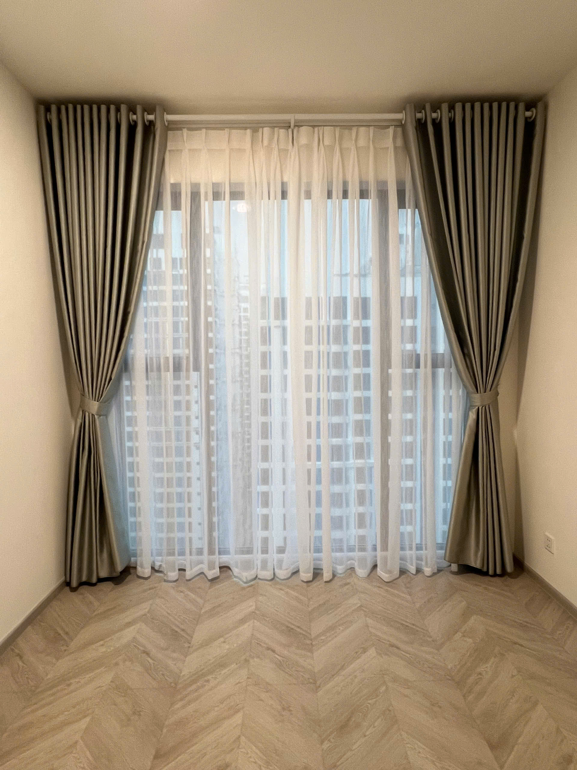 BÁN CĂN HỘ 2PN MASTERI CENTRE POINT VINHOMES GRAND PARK – 2PN – NỘI THẤT CƠ BẢN – GIÁ TỐT