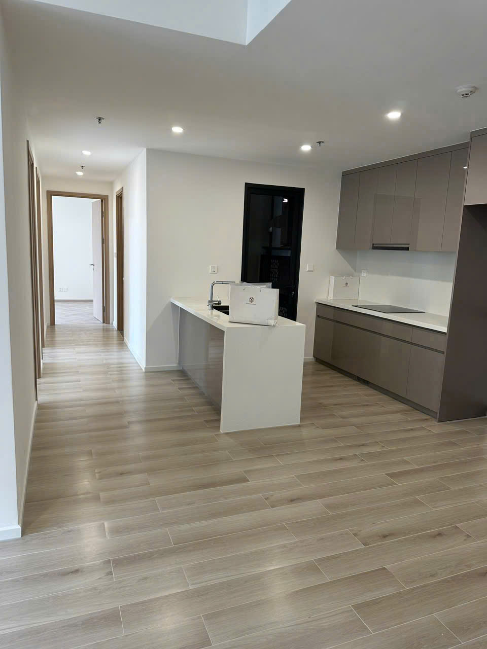 BÁN CĂN HỘ MASTERI CENTRE POINT VINHOMES GRAND PARK 3PN – HOÀN THIỆN CƠ BẢN CĐT – GIÁ TỐT