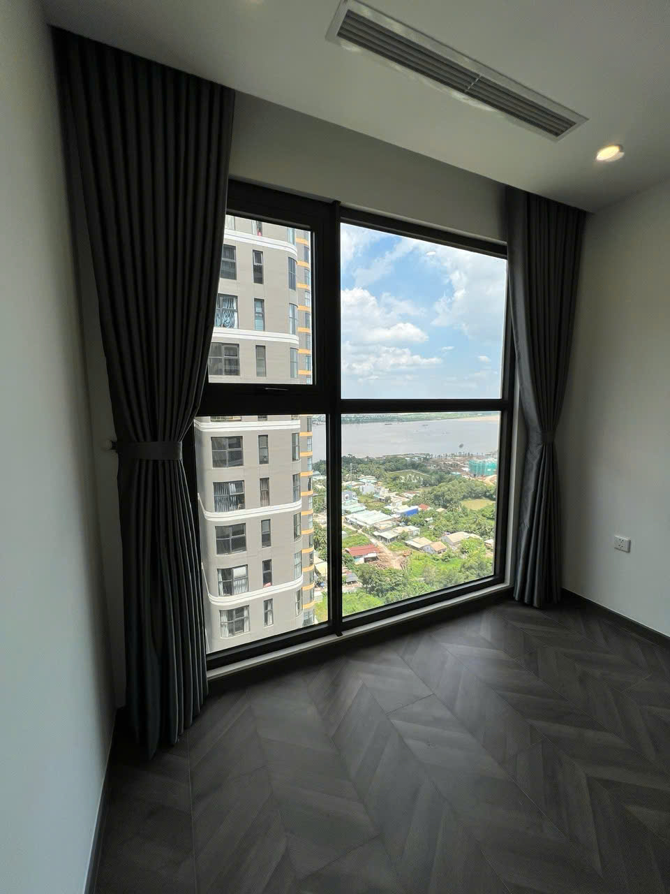 CHO THUÊ CĂN HỘ 2PN2WC VINHOMES GRAND PARK – THE BEVERLY | TẦNG CAO – VIEW NỘI KHU – NỘI THẤT CƠ BẢN - ảnh 5