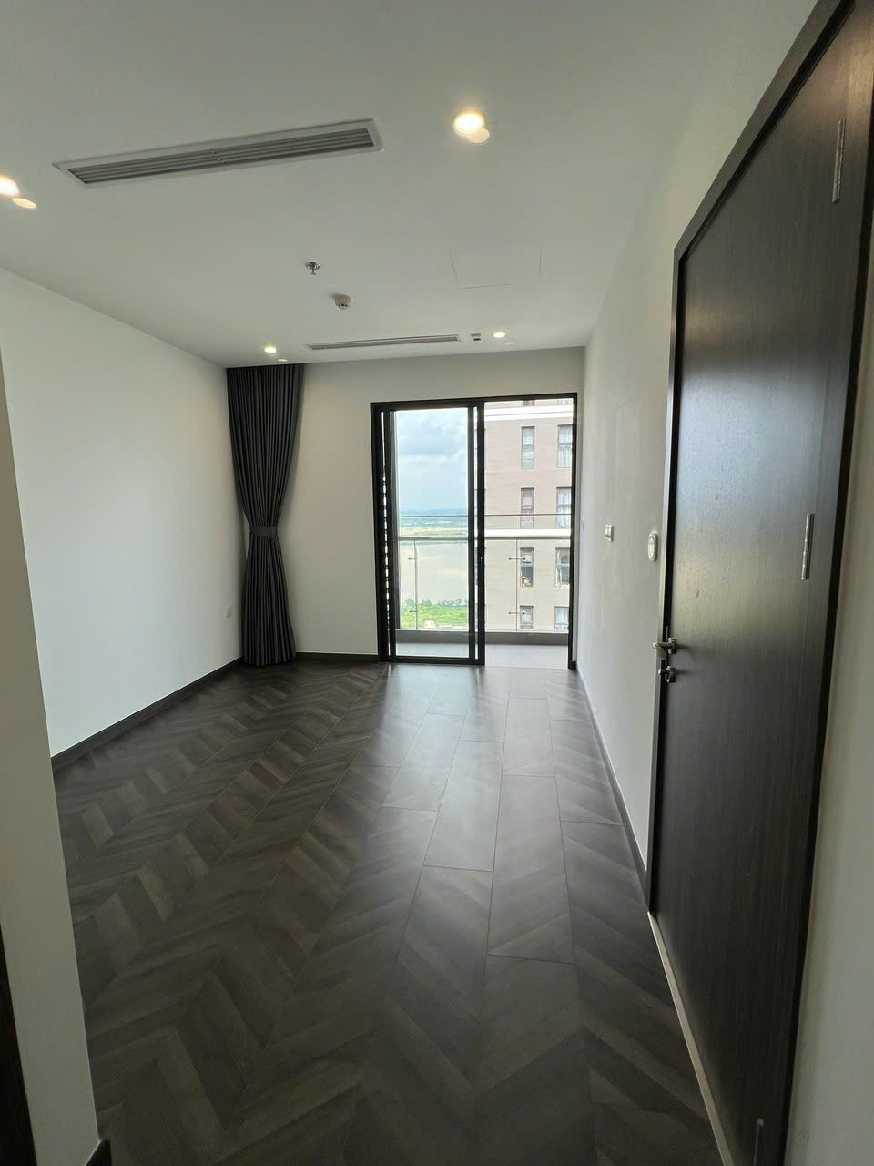 CHO THUÊ CĂN HỘ 2PN2WC VINHOMES GRAND PARK – THE BEVERLY | TẦNG CAO – VIEW NỘI KHU – NỘI THẤT CƠ BẢN - ảnh 4