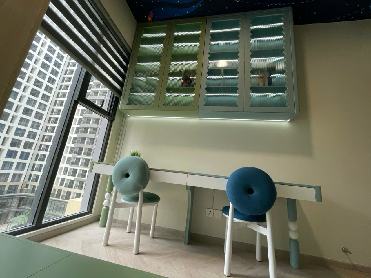 BÁN CĂN HỘ LUMIERE BOULEVARD VINHOMES GRAND PARK – VIEW NỘI KHU HỒ BƠI – FULL NỘI THẤT CAO CẤP