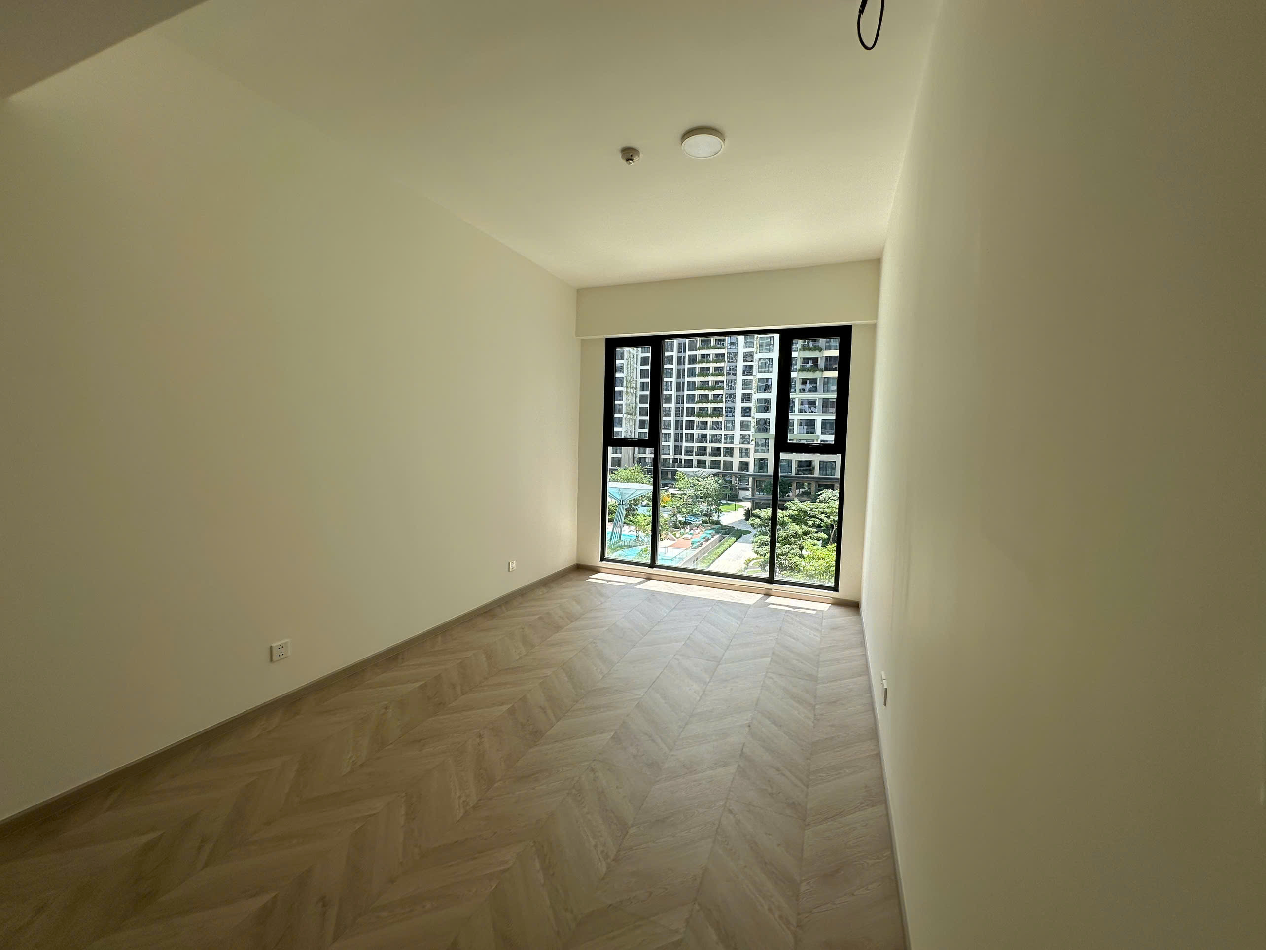 Cho thuê căn hộ 2PN 2WC Lumiere Boulevard Vinhomes Grand Park – View nội khu hồ bơi & công viên, hoàn thiện cơ bản - ảnh 7