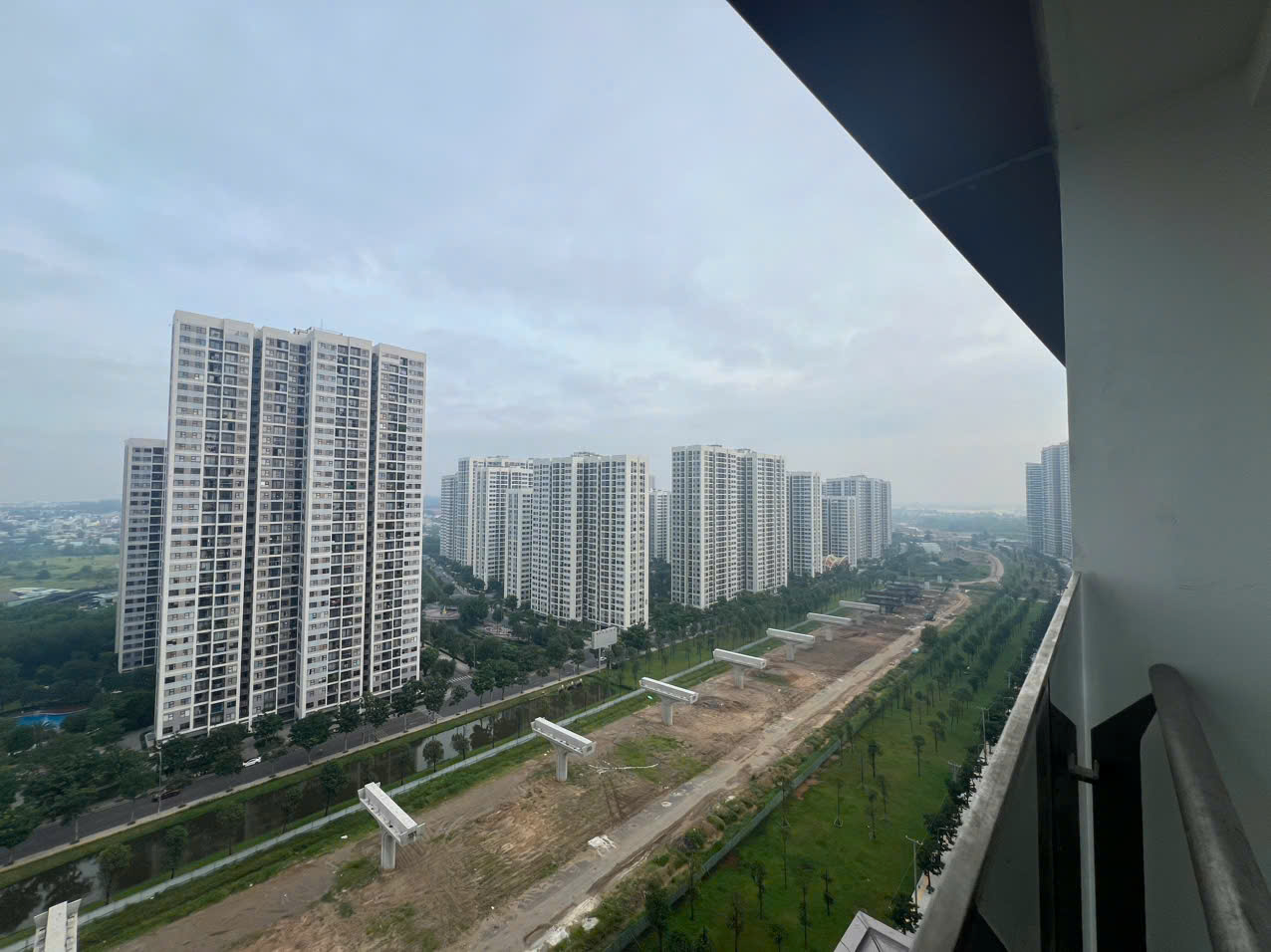 Bán Căn Hộ 3PN Tòa E2 Lumiere Boulevard – Diện Tích 98 – Vinhomes Grand Park – Bàn Giao Cơ Bản – Giá 6.7 Tỷ