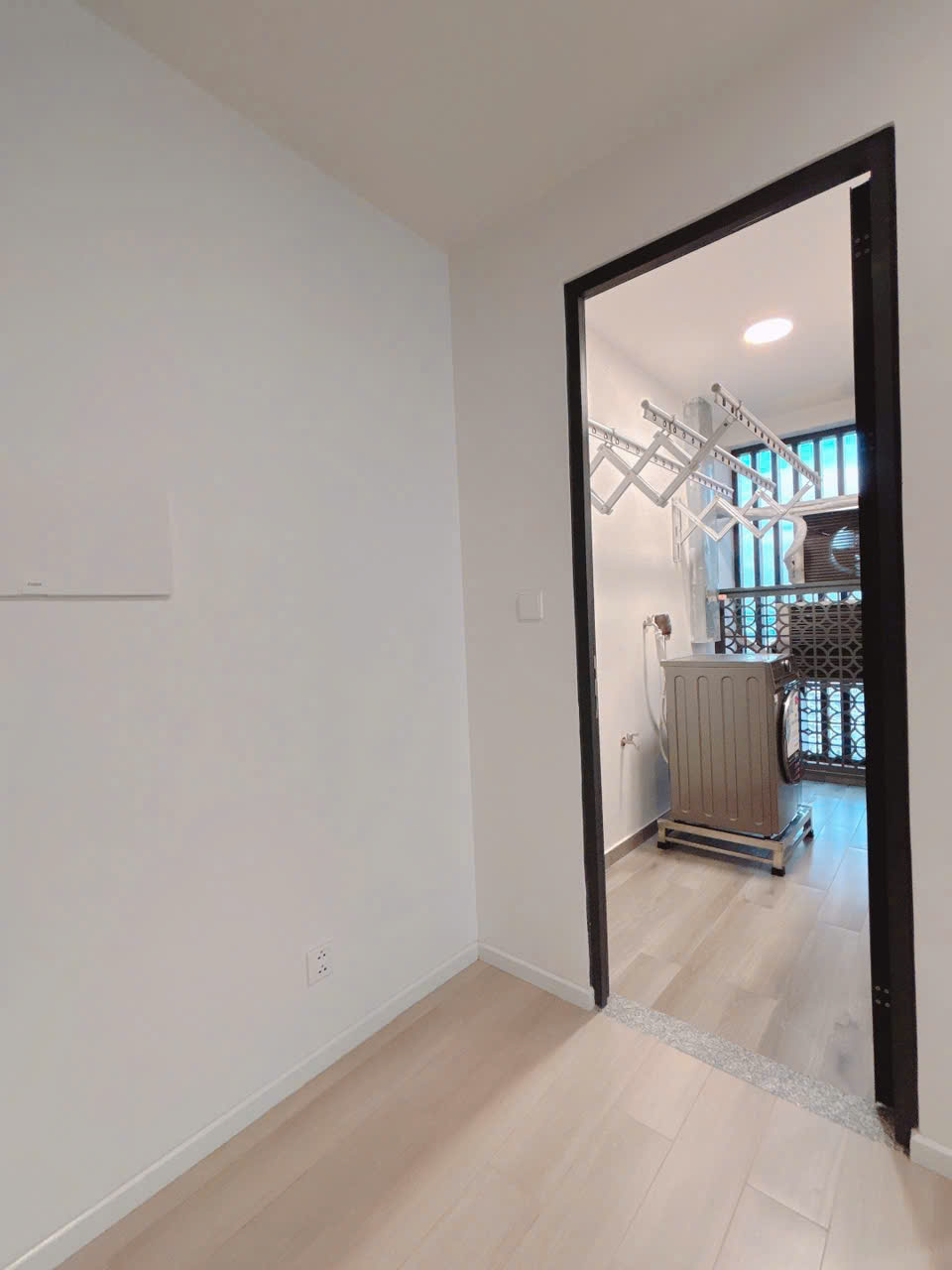 Bán & Cho Thuê Căn Hộ Cao Cấp Lumiere Boulevard – Vinhomes Grand Park  View tầng cao – Full nội thất cao cấp – 2PN