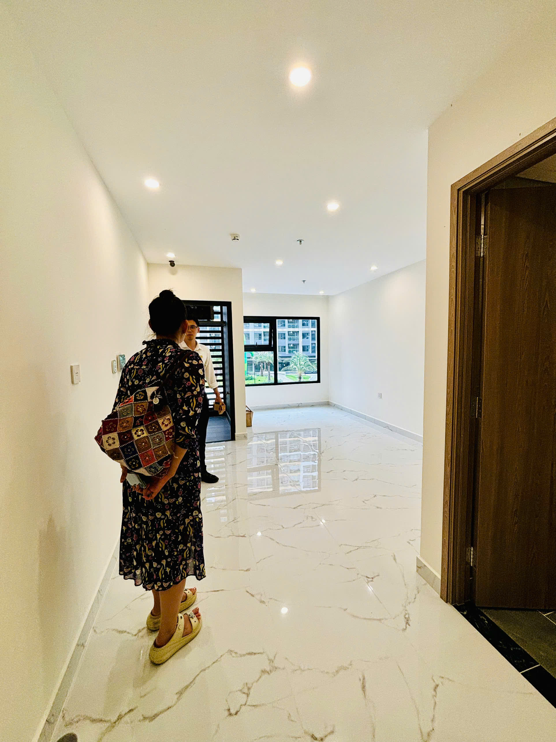 Bán Căn Hộ Studio The Beverly Solari – Vinhomes Grand Park View Nội Khu Công Viên | Tầng Thấp | Nhà Mới Hoàn Thiện Cơ Bản Từ CĐT