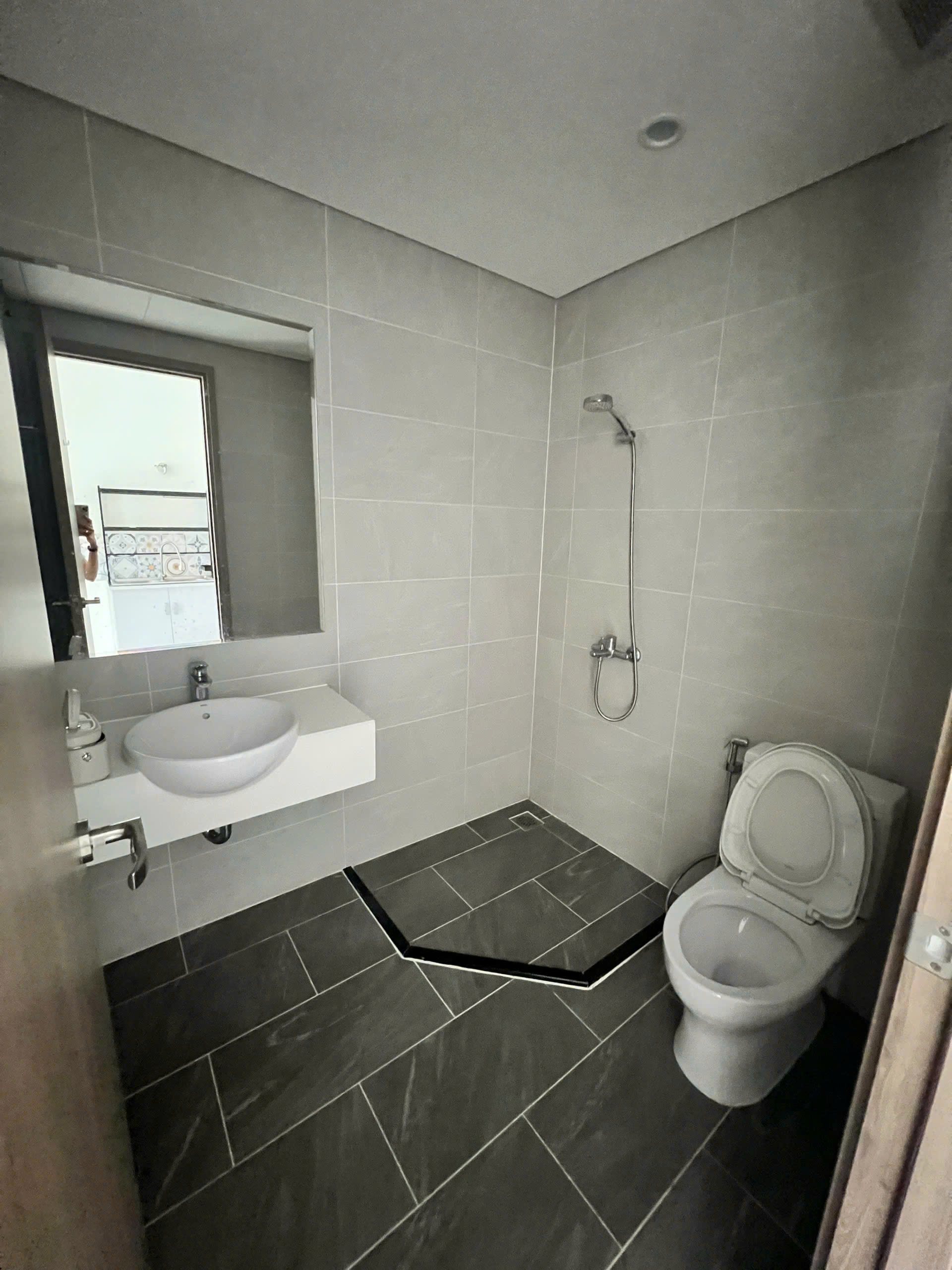 Bán Căn Hộ Studio The Beverly Solari Vinhomes Grand Park - Tầng Thấp, Sẵn Bếp Rèm