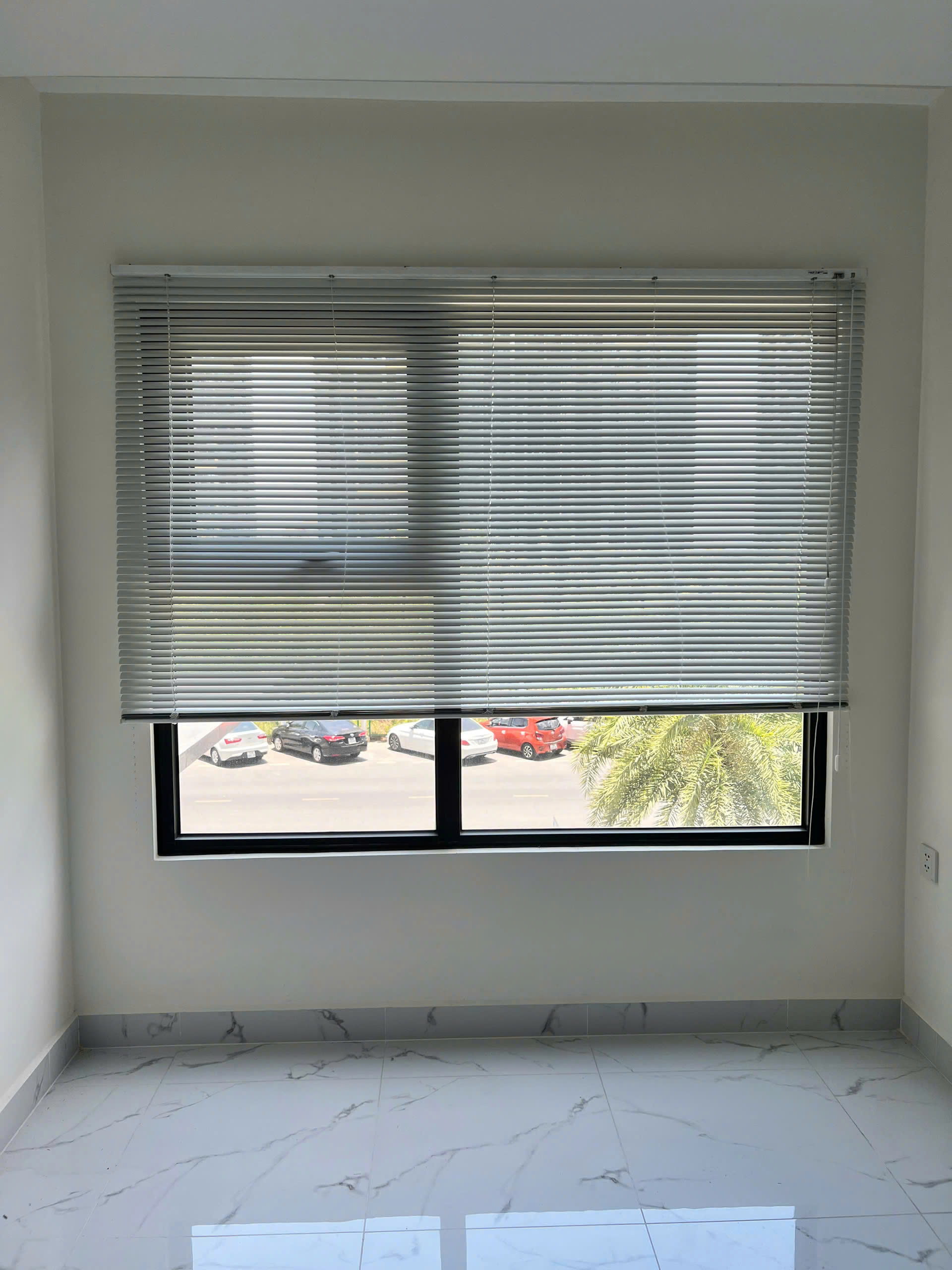 Bán Căn Hộ Studio The Beverly Solari Vinhomes Grand Park - Tầng Thấp, Sẵn Bếp Rèm