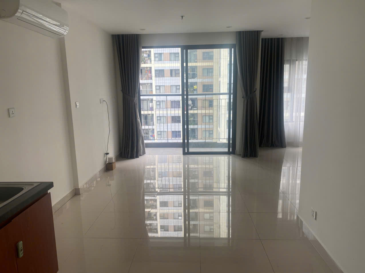 CHO THUÊ CĂN HỘ 2PN THE RAINBOW VINHOMES GRAND PARK – VIEW HỒ BƠI NỘI KHU | NỘI THẤT CƠ BẢN | GIÁ TỐT