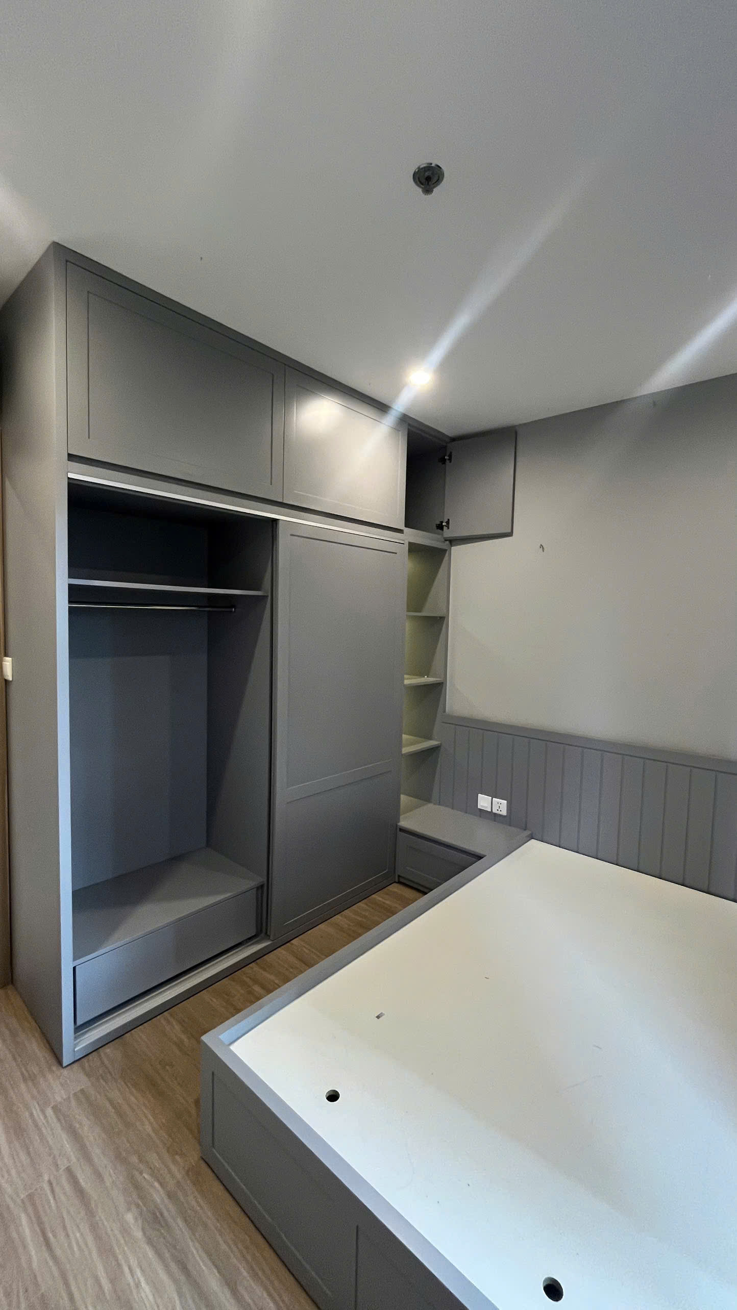 BÁN GẤP CĂN HỘ 2PN+ THE RAINBOW VINHOMES GRAND PARK–  FULL NỘI THẤT –  GIÁ CHỈ 3.7 TỶ